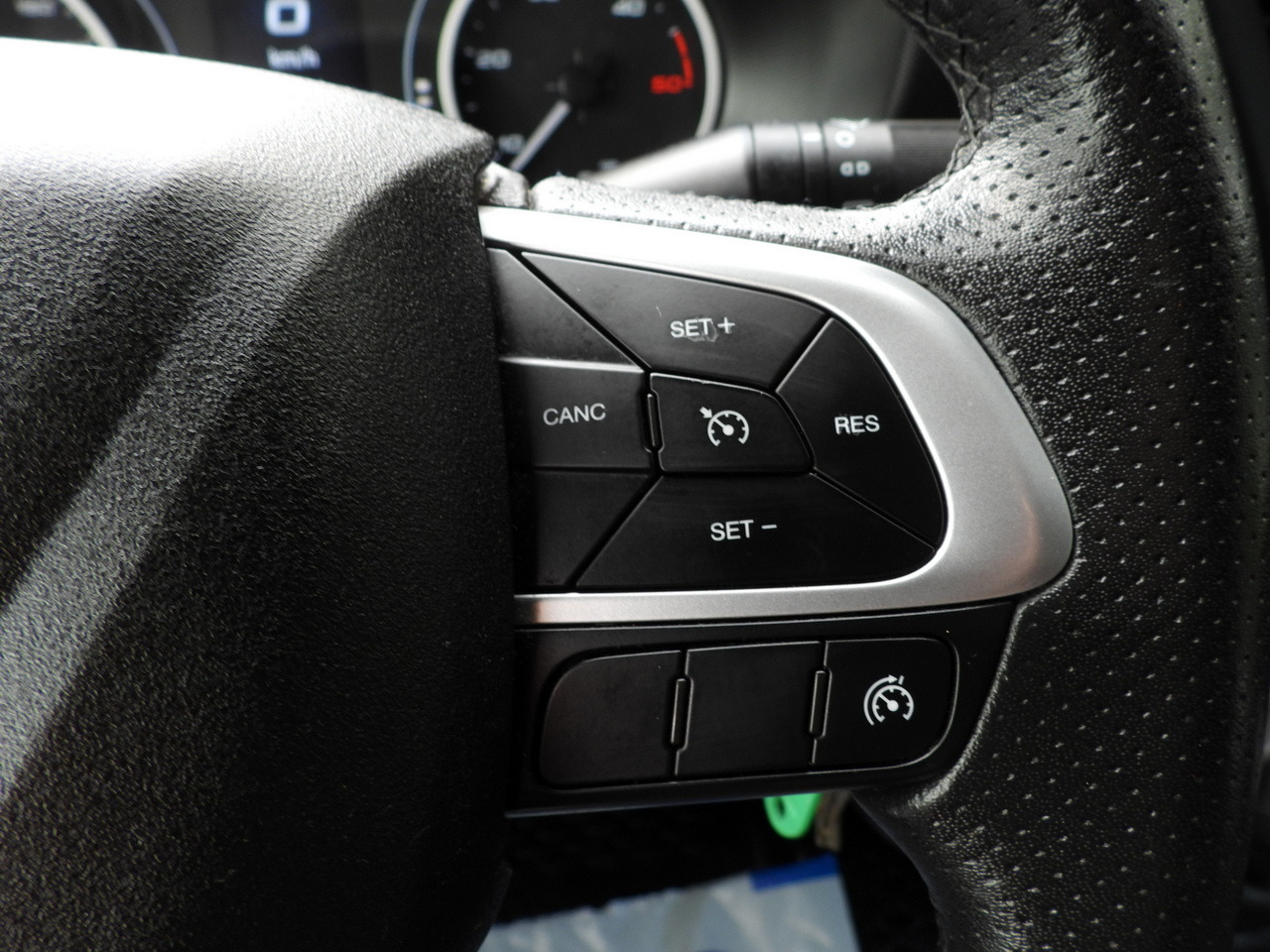 Curtain side van IVECO DAILY 35S18 TARPAULIN LIFT 8 PALLETS WEBASTO CRUISE CONTROL AIR CONDITIONING 180HP: picture 38 Curtain side van IVECO DAILY 35S18 TARPAULIN LIFT 8 PALLETS WEBASTO CRUISE CONTROL AIR CONDITIONING 180HP: picture 38