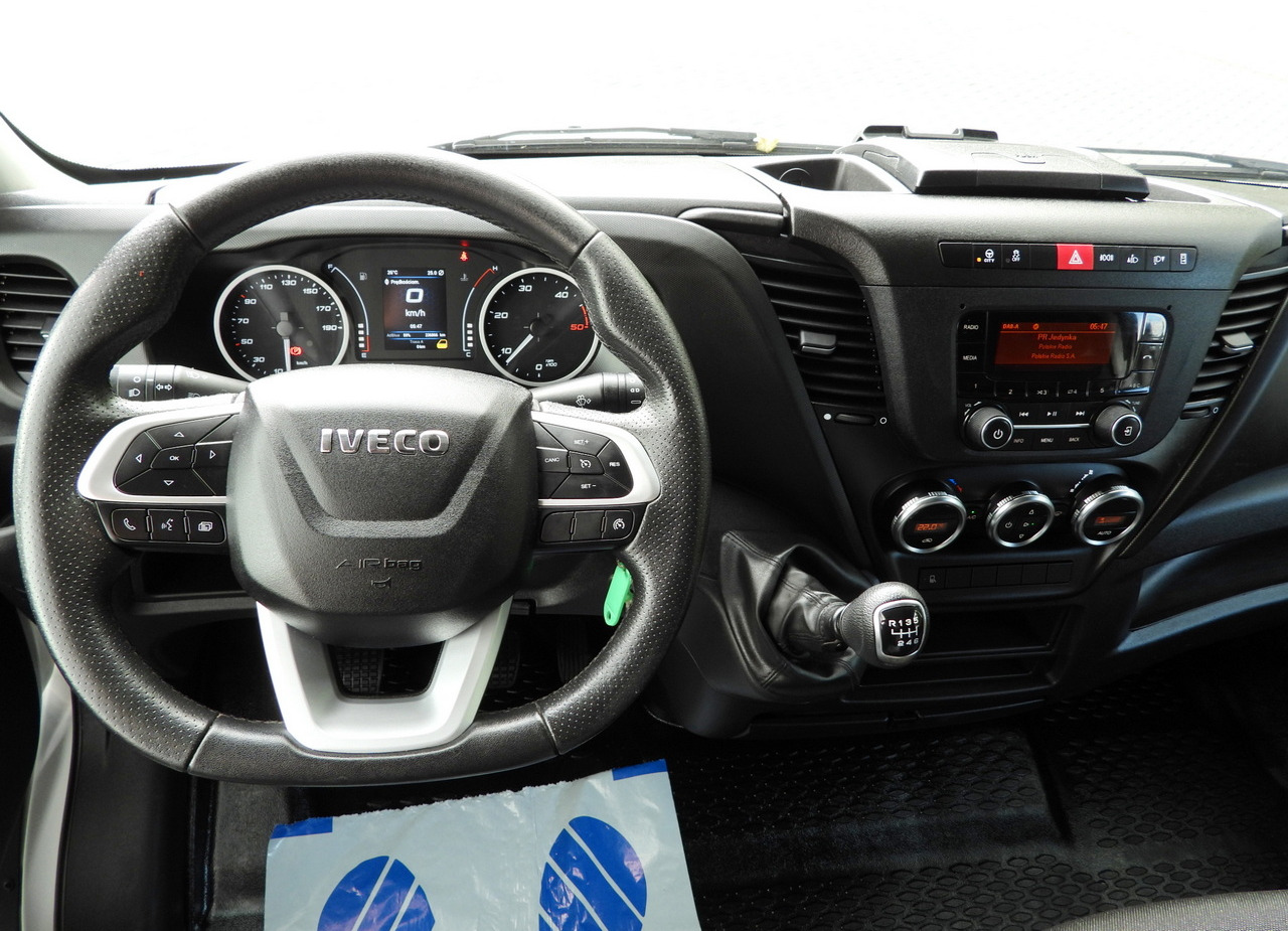 Curtain side van IVECO DAILY 35S18 TARPAULIN LIFT 8 PALLETS WEBASTO CRUISE CONTROL AIR CONDITIONING 180HP: picture 35 Curtain side van IVECO DAILY 35S18 TARPAULIN LIFT 8 PALLETS WEBASTO CRUISE CONTROL AIR CONDITIONING 180HP: picture 35