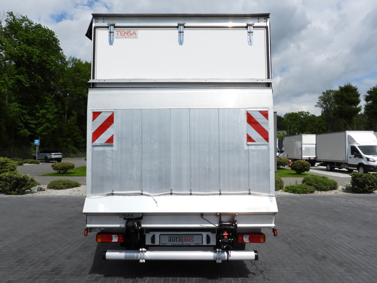 Curtain side van IVECO DAILY 35S18 TARPAULIN LIFT 8 PALLETS WEBASTO CRUISE CONTROL AIR CONDITIONING 180HP: picture 11 Curtain side van IVECO DAILY 35S18 TARPAULIN LIFT 8 PALLETS WEBASTO CRUISE CONTROL AIR CONDITIONING 180HP: picture 11
