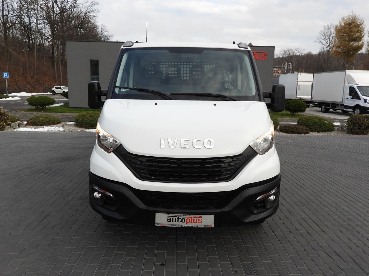 IVECO DAILY 50C16 THREE-WAY TIPPER DOUBLE CABIN DOKA 6 SEATS CRUISE CONTROL PNEUMATICS TWIN WHEELS AIR CONDITIONING 160HP - Tipper van: picture 5 IVECO DAILY 50C16 THREE-WAY TIPPER DOUBLE CABIN DOKA 6 SEATS CRUISE CONTROL PNEUMATICS TWIN WHEELS AIR CONDITIONING 160HP - Tipper van: picture 5