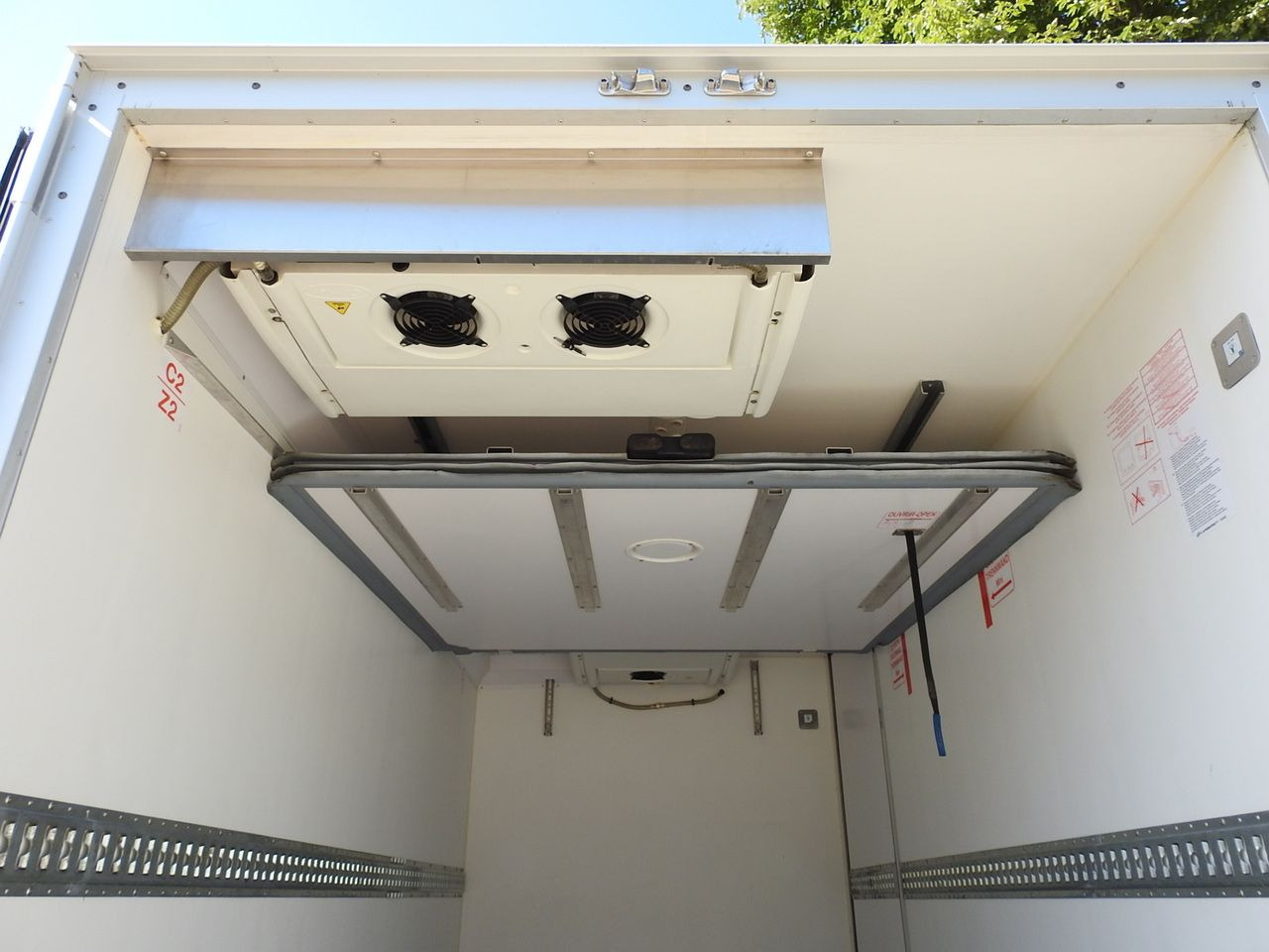 Refrigerated van IVECO DAILY: picture 21