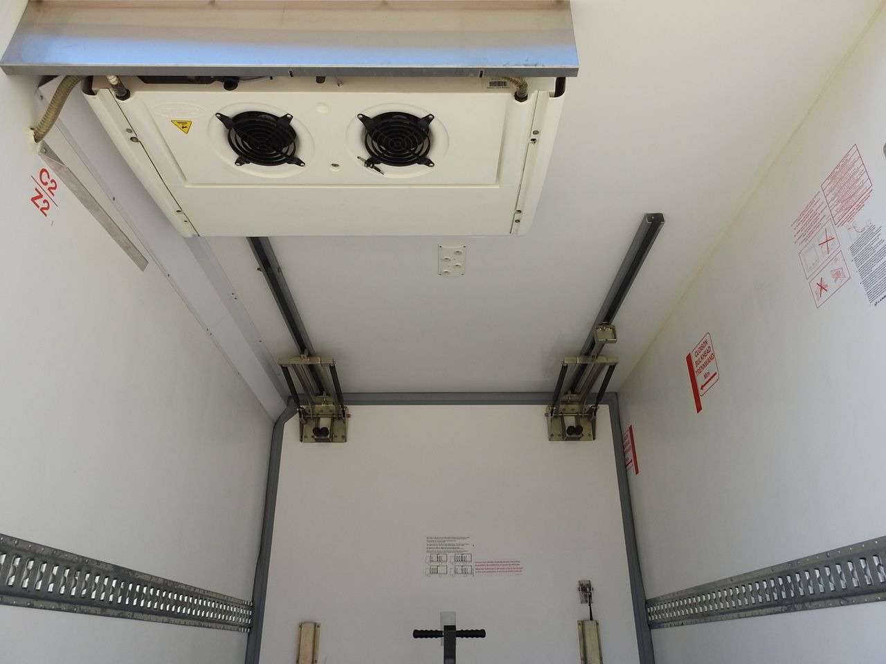 Refrigerated van IVECO DAILY: picture 27