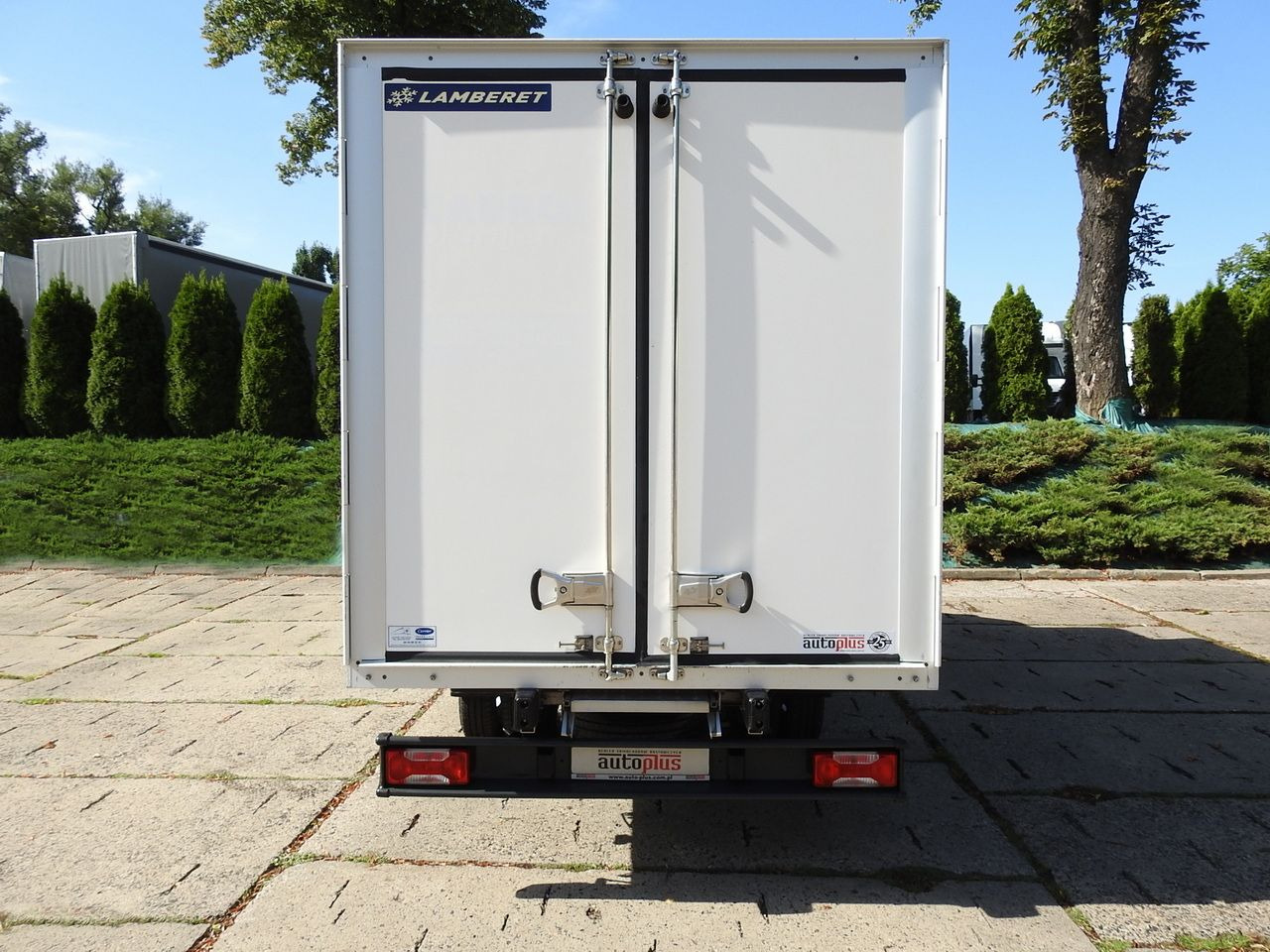 Refrigerated van IVECO DAILY: picture 11