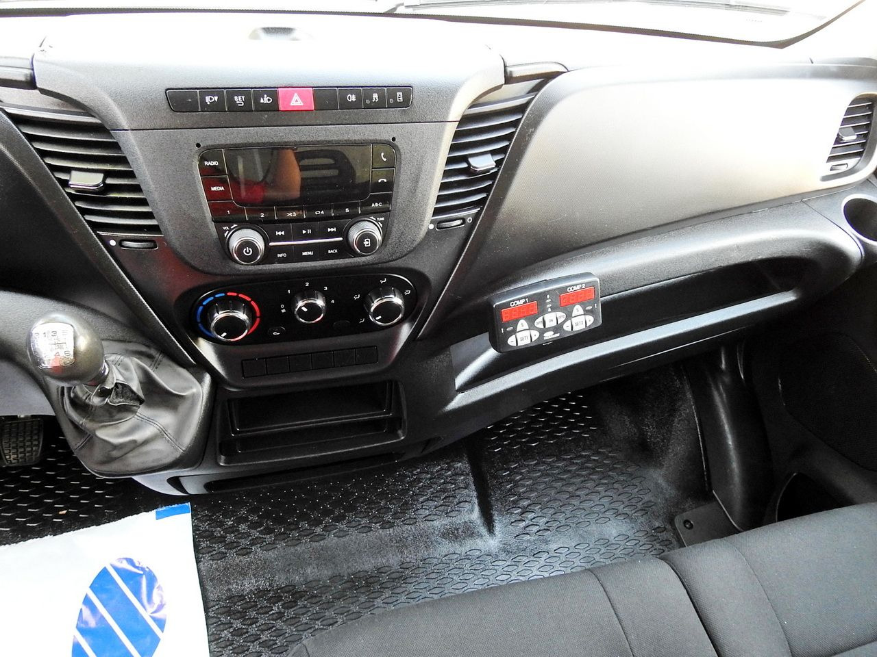 Refrigerated van IVECO DAILY: picture 39