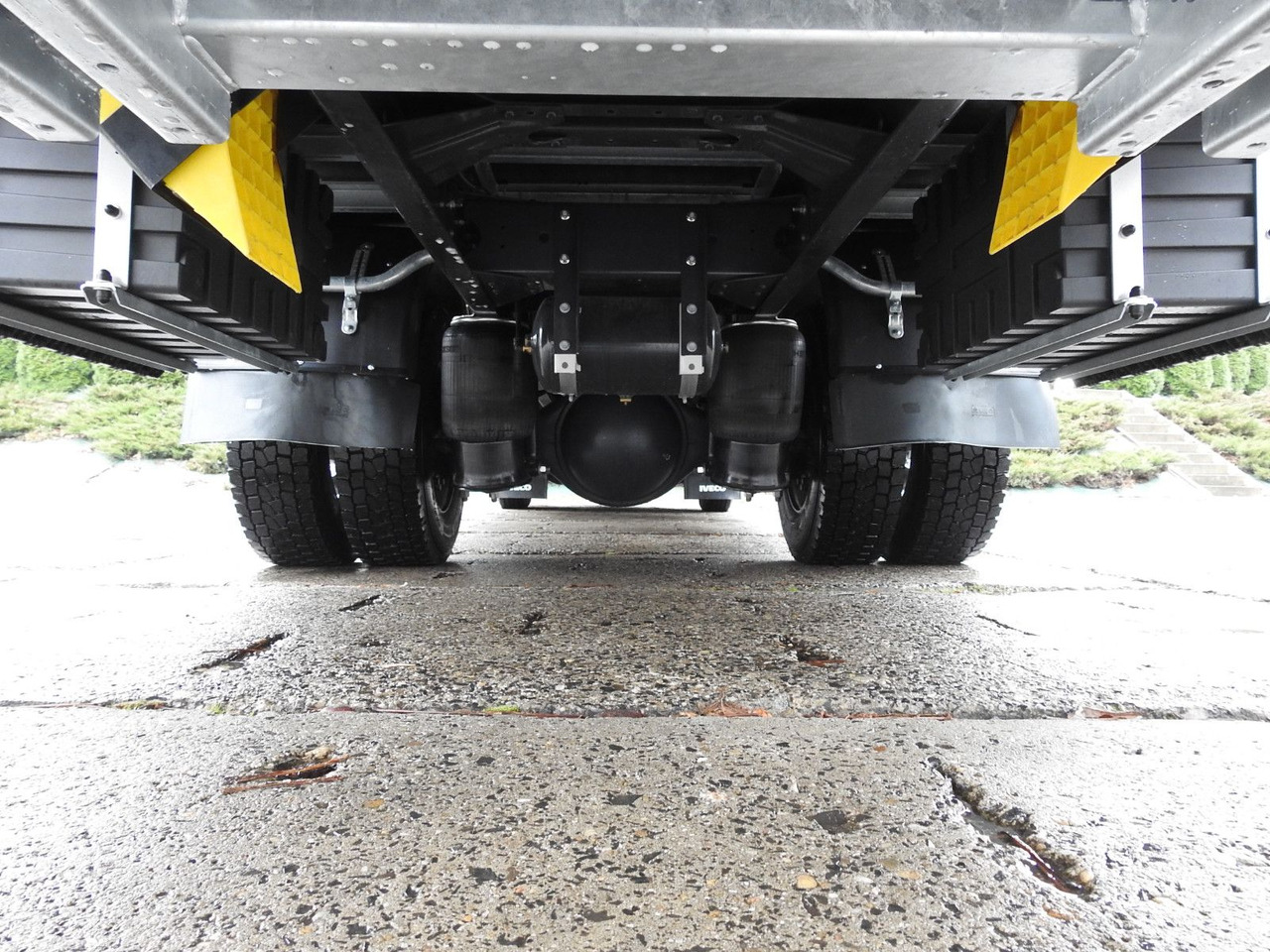 Curtainsider truck Iveco EUROCARGO 120-250 PRITSCHE PLANE 18 PALETTEN A/C: picture 18
