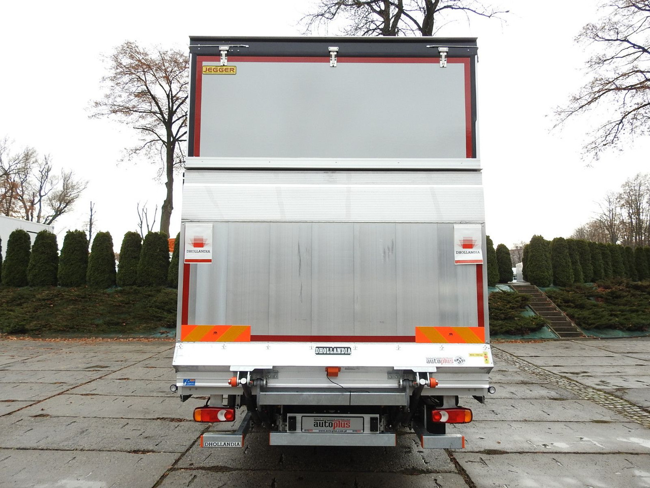 Curtainsider truck Iveco EUROCARGO 120-250 PRITSCHE PLANE 18 PALETTEN A/C: picture 11