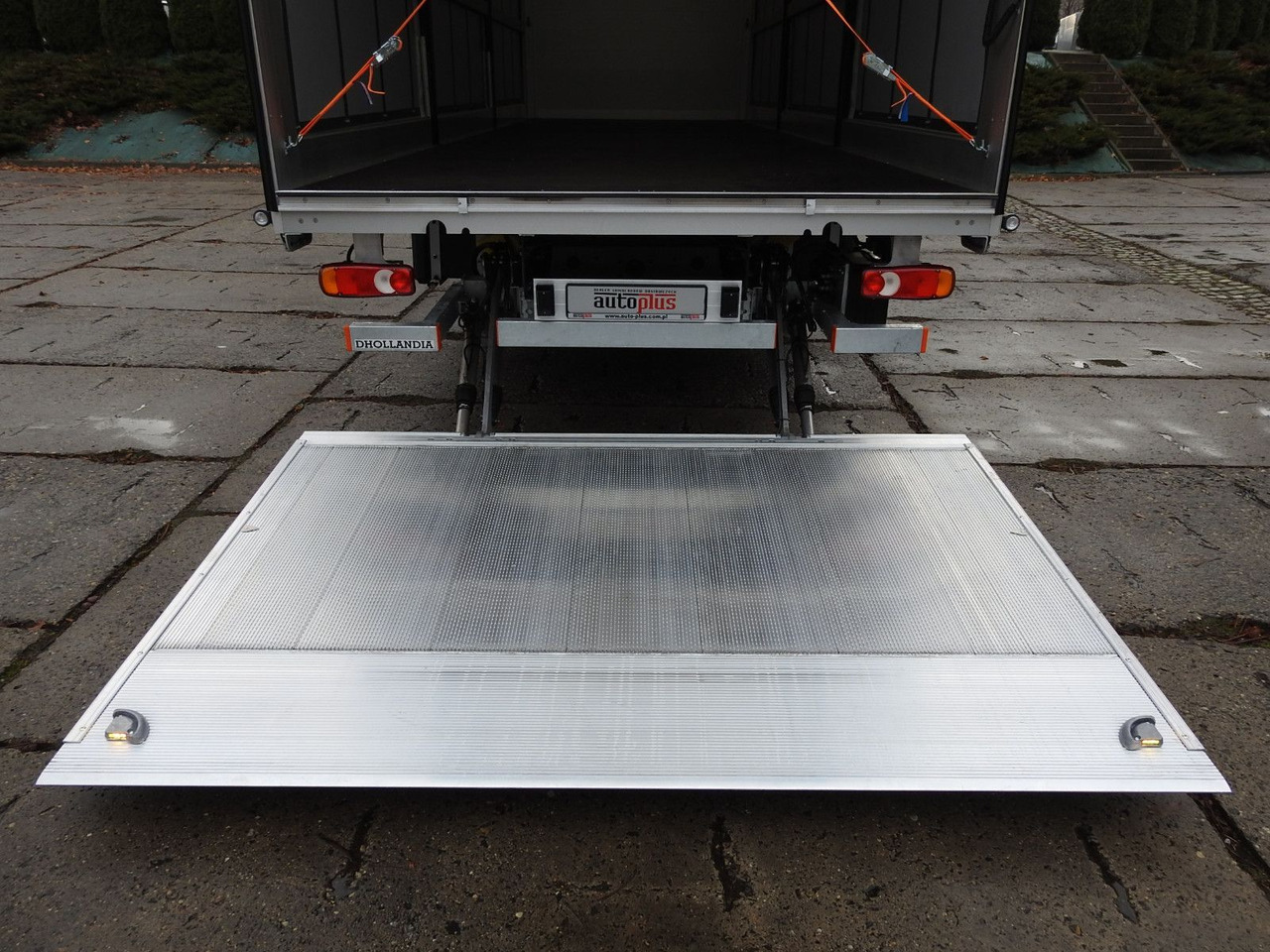 Curtainsider truck Iveco EUROCARGO 120-250 PRITSCHE PLANE 18 PALETTEN A/C: picture 13