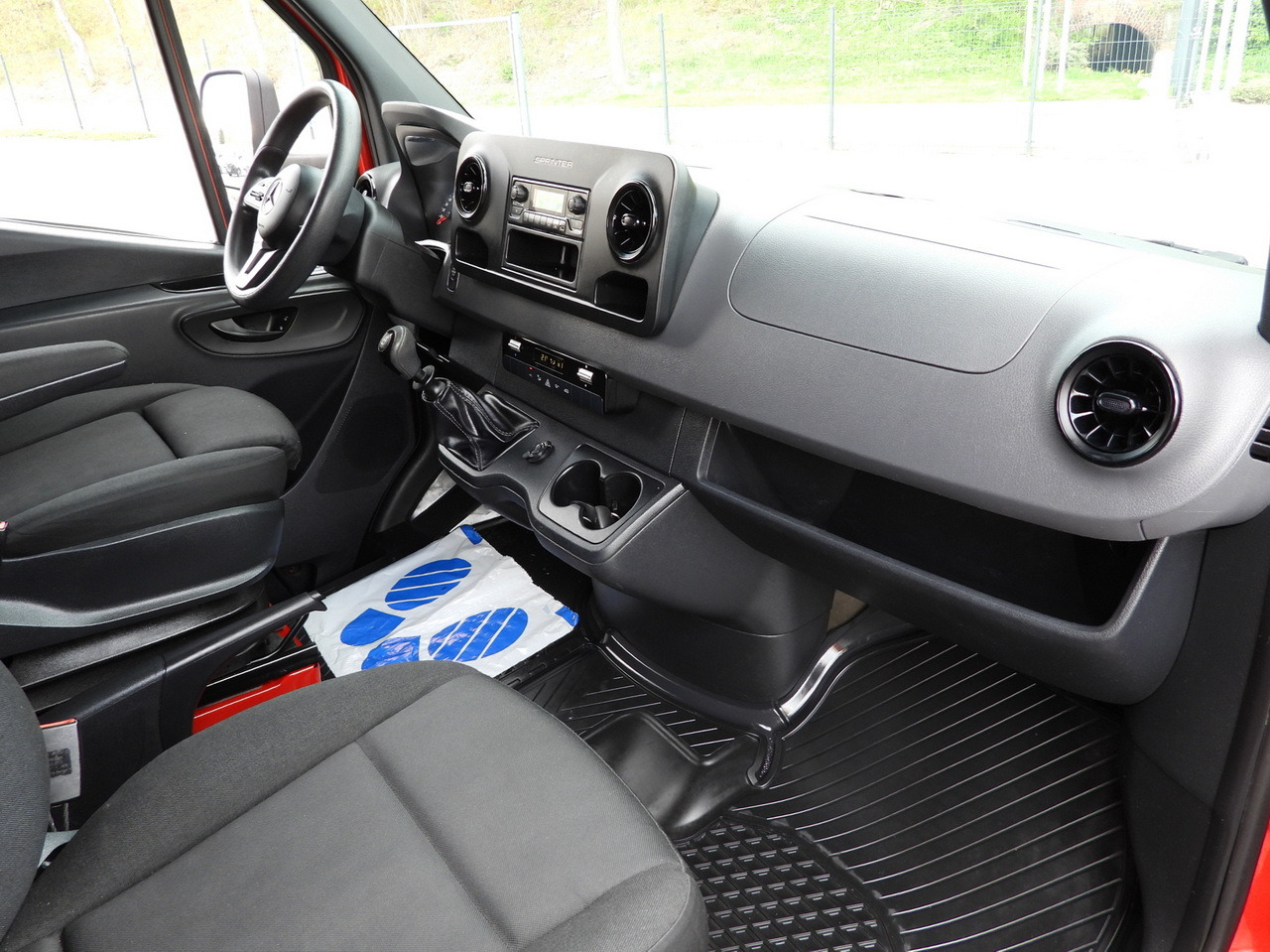 Curtain side van MERCEDES SPRINTER 316 8 PALLETS TARPAULIN LIFT CRUISE CONTROL AIR CONDITIONING 160HP: picture 48 Curtain side van MERCEDES SPRINTER 316 8 PALLETS TARPAULIN LIFT CRUISE CONTROL AIR CONDITIONING 160HP: picture 48