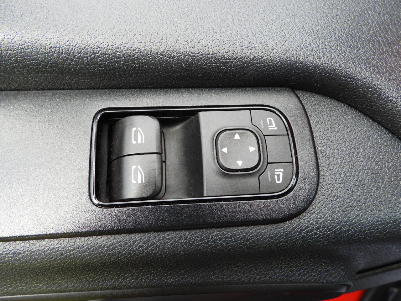 Curtain side van MERCEDES SPRINTER 316 8 PALLETS TARPAULIN LIFT CRUISE CONTROL AIR CONDITIONING 160HP: picture 31 Curtain side van MERCEDES SPRINTER 316 8 PALLETS TARPAULIN LIFT CRUISE CONTROL AIR CONDITIONING 160HP: picture 31