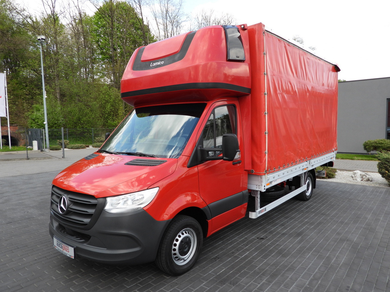 Curtain side van MERCEDES SPRINTER 316 8 PALLETS TARPAULIN LIFT CRUISE CONTROL AIR CONDITIONING 160HP: picture 6 Curtain side van MERCEDES SPRINTER 316 8 PALLETS TARPAULIN LIFT CRUISE CONTROL AIR CONDITIONING 160HP: picture 6