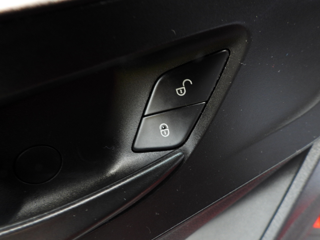 Curtain side van MERCEDES SPRINTER 316 8 PALLETS TARPAULIN LIFT CRUISE CONTROL AIR CONDITIONING 160HP: picture 32 Curtain side van MERCEDES SPRINTER 316 8 PALLETS TARPAULIN LIFT CRUISE CONTROL AIR CONDITIONING 160HP: picture 32