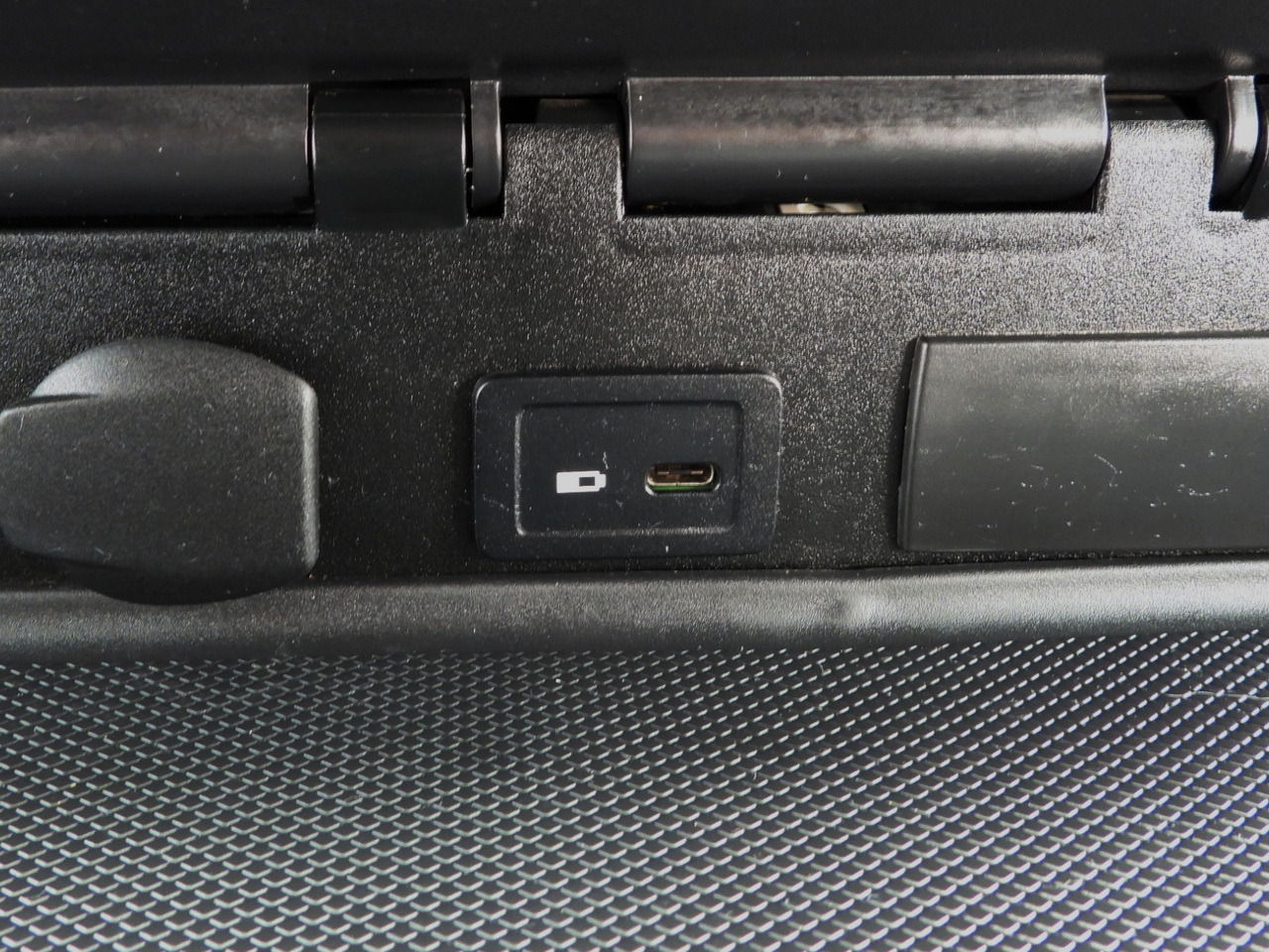 Curtain side van MERCEDES SPRINTER 316 8 PALLETS TARPAULIN LIFT CRUISE CONTROL AIR CONDITIONING 160HP: picture 44 Curtain side van MERCEDES SPRINTER 316 8 PALLETS TARPAULIN LIFT CRUISE CONTROL AIR CONDITIONING 160HP: picture 44