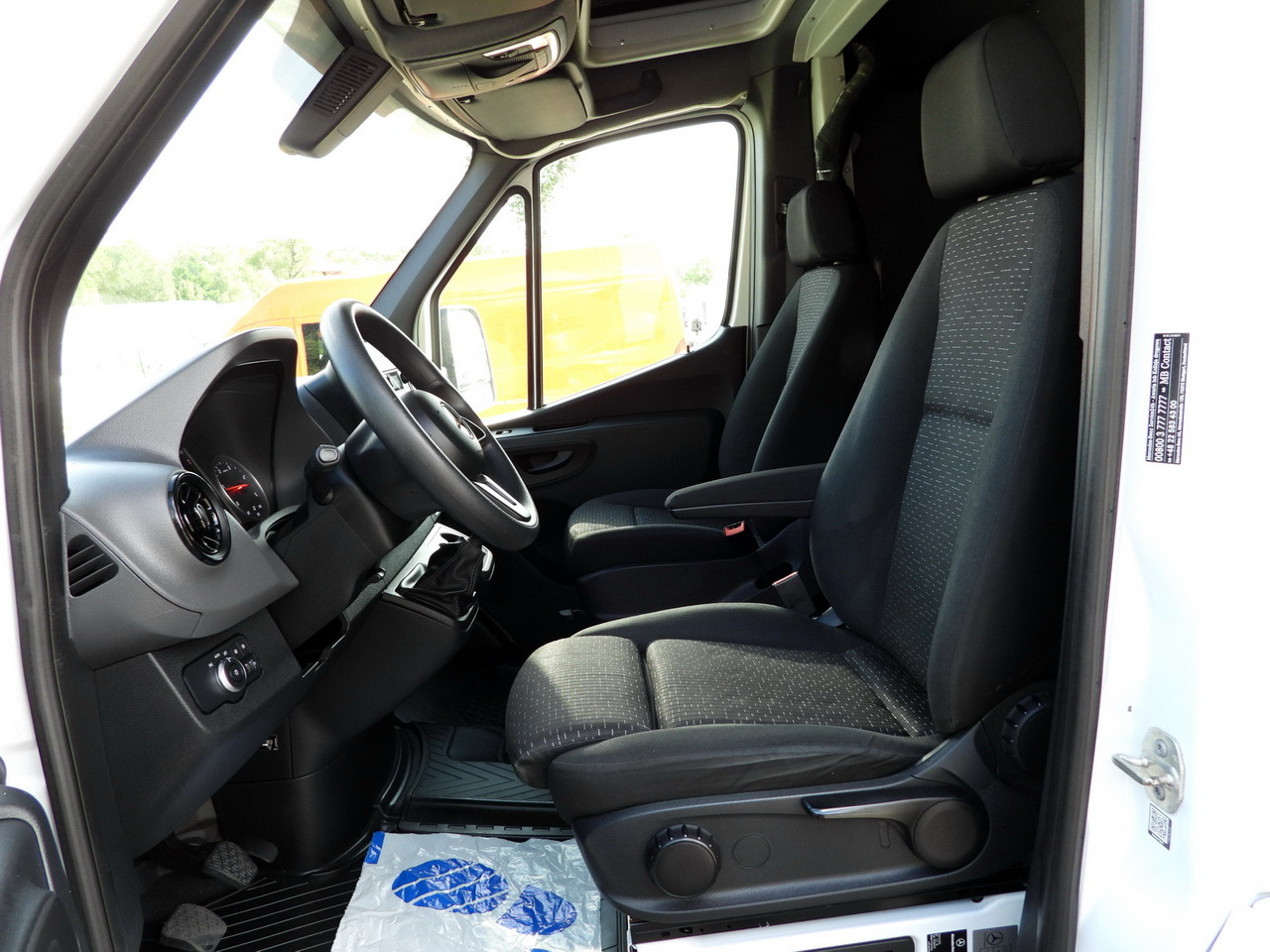 Leasing of MERCEDES SPRINTER 316 TARPAULIN 8 PALLETS WEBASTO CRUISE CONTROL AIR CONDITIONING  160HP MERCEDES SPRINTER 316 TARPAULIN 8 PALLETS WEBASTO CRUISE CONTROL AIR CONDITIONING  160HP: picture 29