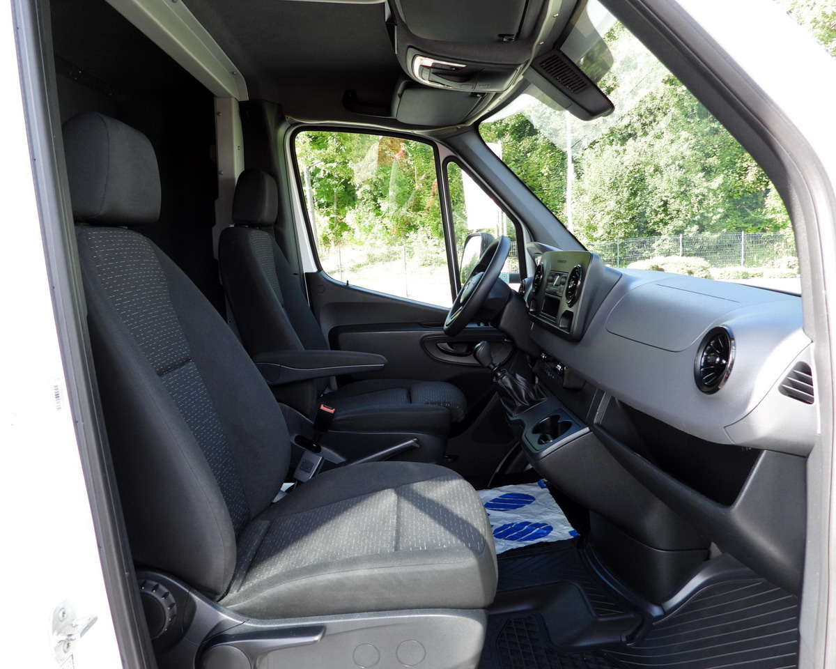 Leasing of MERCEDES SPRINTER 316 TARPAULIN 8 PALLETS WEBASTO CRUISE CONTROL AIR CONDITIONING  160HP MERCEDES SPRINTER 316 TARPAULIN 8 PALLETS WEBASTO CRUISE CONTROL AIR CONDITIONING  160HP: picture 40