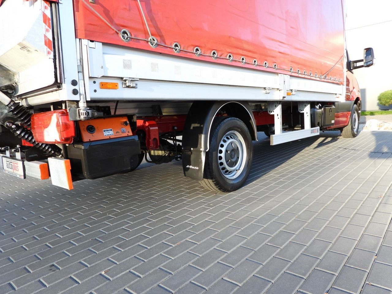 Curtain side van MERCEDES SPRINTER 316 TARPAULIN LIFT 8 PALLETS WEBASTO CRUISE CONTROL AIR CONDITIONING 160HP: picture 21 Curtain side van MERCEDES SPRINTER 316 TARPAULIN LIFT 8 PALLETS WEBASTO CRUISE CONTROL AIR CONDITIONING 160HP: picture 21