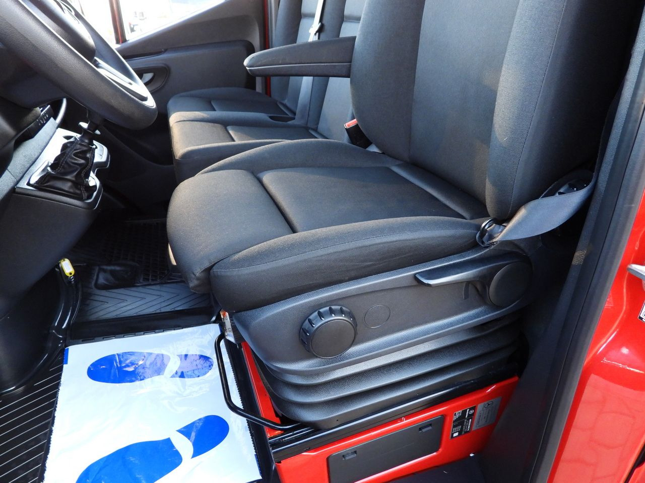 Curtain side van MERCEDES SPRINTER 316 TARPAULIN LIFT 8 PALLETS WEBASTO CRUISE CONTROL AIR CONDITIONING 160HP: picture 33 Curtain side van MERCEDES SPRINTER 316 TARPAULIN LIFT 8 PALLETS WEBASTO CRUISE CONTROL AIR CONDITIONING 160HP: picture 33