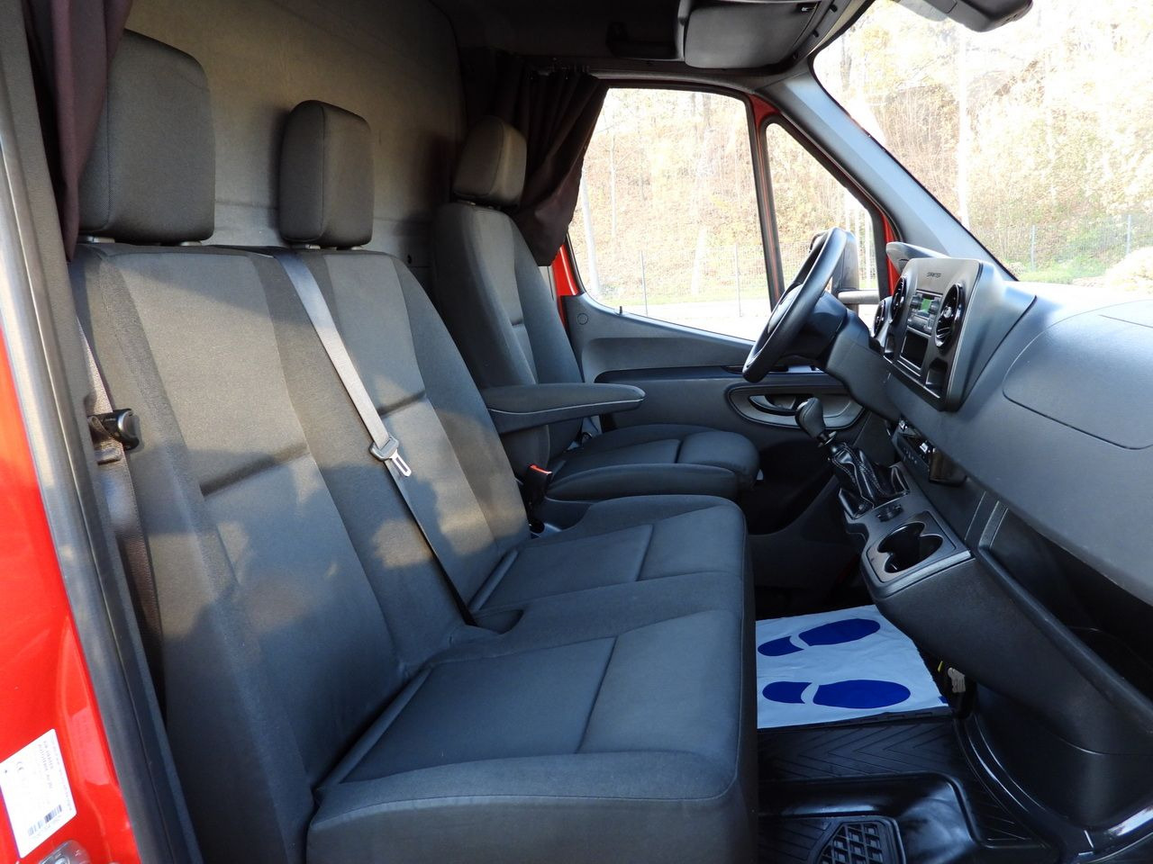 Curtain side van MERCEDES SPRINTER 316 TARPAULIN LIFT 8 PALLETS WEBASTO CRUISE CONTROL AIR CONDITIONING 160HP: picture 41 Curtain side van MERCEDES SPRINTER 316 TARPAULIN LIFT 8 PALLETS WEBASTO CRUISE CONTROL AIR CONDITIONING 160HP: picture 41