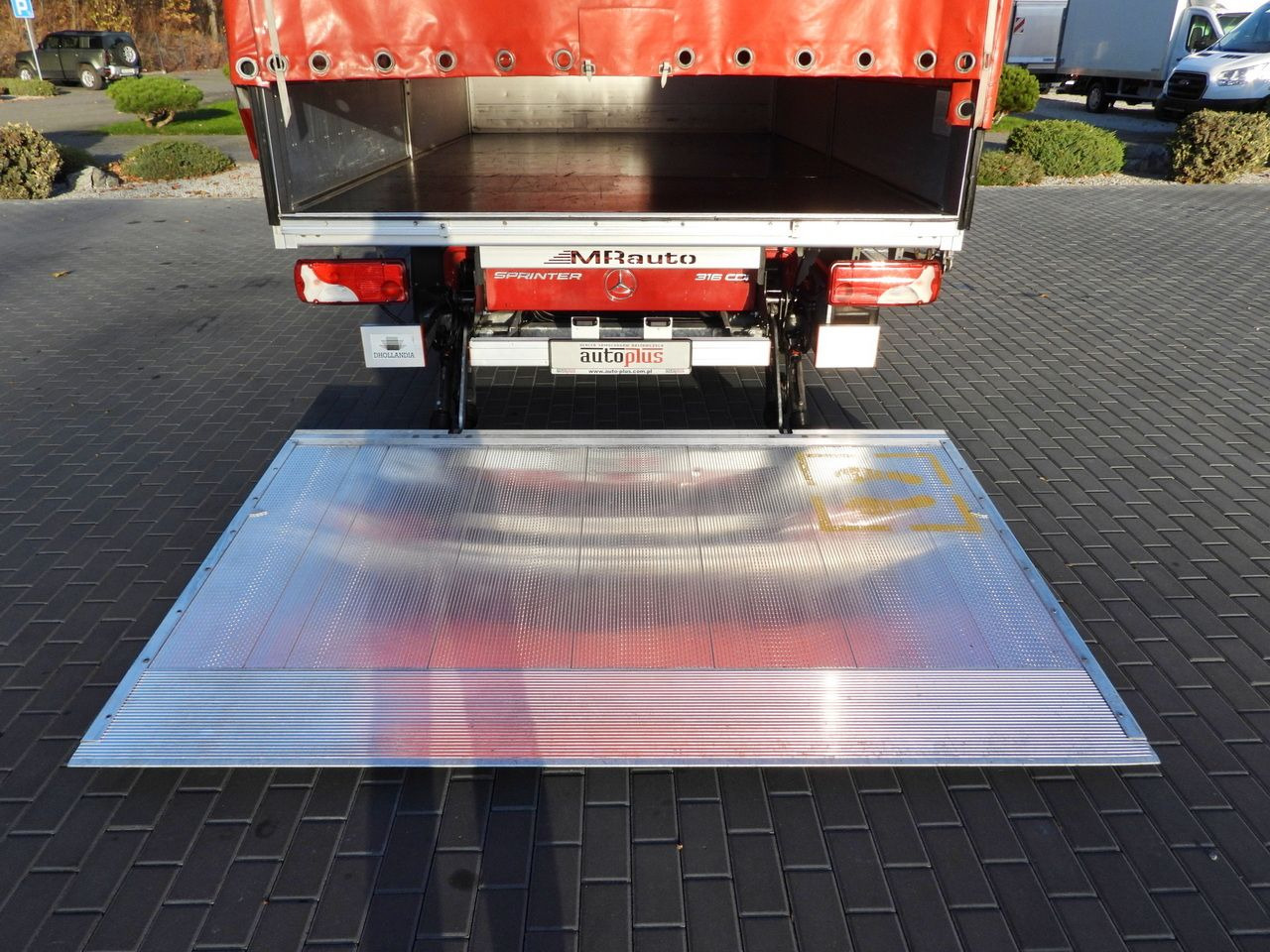 Curtain side van MERCEDES SPRINTER 316 TARPAULIN LIFT 8 PALLETS WEBASTO CRUISE CONTROL AIR CONDITIONING 160HP: picture 25 Curtain side van MERCEDES SPRINTER 316 TARPAULIN LIFT 8 PALLETS WEBASTO CRUISE CONTROL AIR CONDITIONING 160HP: picture 25