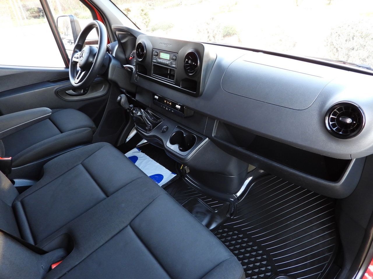 Curtain side van MERCEDES SPRINTER 316 TARPAULIN LIFT 8 PALLETS WEBASTO CRUISE CONTROL AIR CONDITIONING 160HP: picture 42 Curtain side van MERCEDES SPRINTER 316 TARPAULIN LIFT 8 PALLETS WEBASTO CRUISE CONTROL AIR CONDITIONING 160HP: picture 42