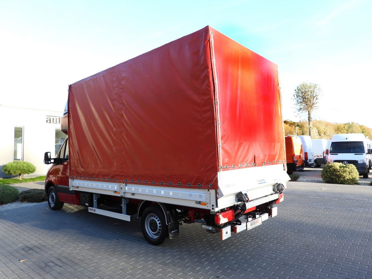 Curtain side van MERCEDES SPRINTER 316 TARPAULIN LIFT 8 PALLETS WEBASTO CRUISE CONTROL AIR CONDITIONING 160HP: picture 10 Curtain side van MERCEDES SPRINTER 316 TARPAULIN LIFT 8 PALLETS WEBASTO CRUISE CONTROL AIR CONDITIONING 160HP: picture 10
