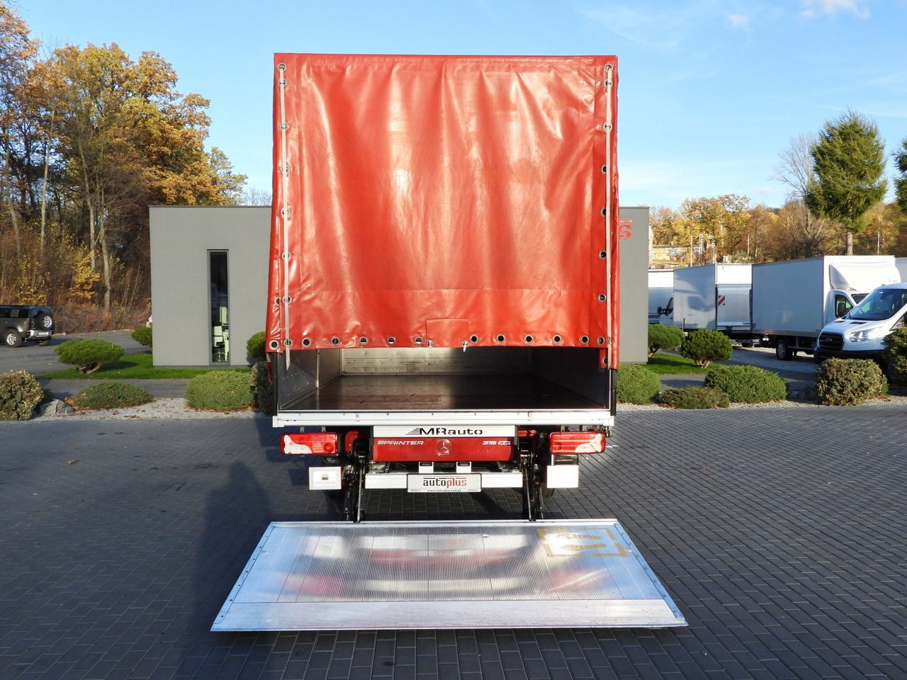 Curtain side van MERCEDES SPRINTER 316 TARPAULIN LIFT 8 PALLETS WEBASTO CRUISE CONTROL AIR CONDITIONING 160HP: picture 13 Curtain side van MERCEDES SPRINTER 316 TARPAULIN LIFT 8 PALLETS WEBASTO CRUISE CONTROL AIR CONDITIONING 160HP: picture 13