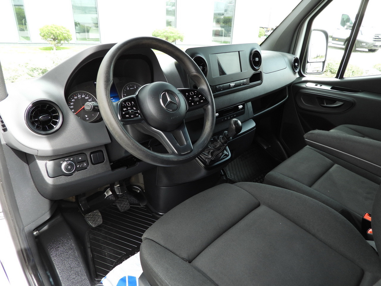 MERCEDES SPRINTER 516 TIPPER CRUISE CONTROL TWIN WHEELS AIR CONDITIONING 160HP - Tipper van: picture 2 MERCEDES SPRINTER 516 TIPPER CRUISE CONTROL TWIN WHEELS AIR CONDITIONING 160HP - Tipper van: picture 2