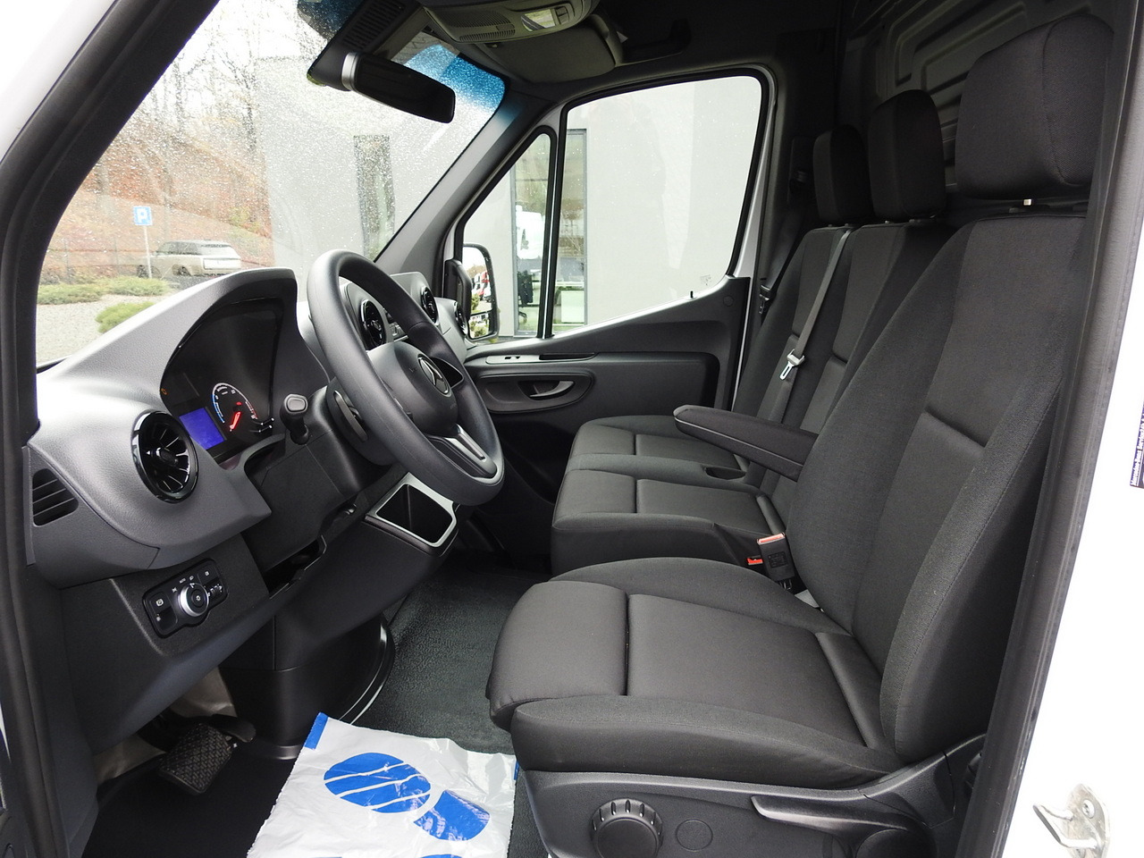 New Panel van, Electric van MERCEDES eSprinter NEW ELECTRIC VAN AUTOMATIC TRANSMISSION GUARANTEE 95HP: picture 24 New Panel van, Electric van MERCEDES eSprinter NEW ELECTRIC VAN AUTOMATIC TRANSMISSION GUARANTEE 95HP: picture 24