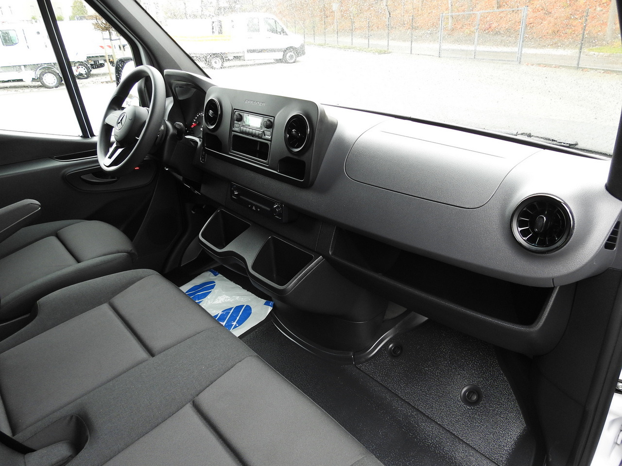 New Panel van, Electric van MERCEDES eSprinter NEW ELECTRIC VAN AUTOMATIC TRANSMISSION GUARANTEE 95HP: picture 40 New Panel van, Electric van MERCEDES eSprinter NEW ELECTRIC VAN AUTOMATIC TRANSMISSION GUARANTEE 95HP: picture 40