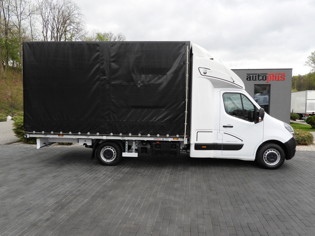 Curtain side van OPEL MOVANO TARPAULIN 10 PALLETS WEBASTO CRUISE CONTROL LED LIGHTS PNEUMATICS AIR CONDITIONING 165HP: picture 7 Curtain side van OPEL MOVANO TARPAULIN 10 PALLETS WEBASTO CRUISE CONTROL LED LIGHTS PNEUMATICS AIR CONDITIONING 165HP: picture 7