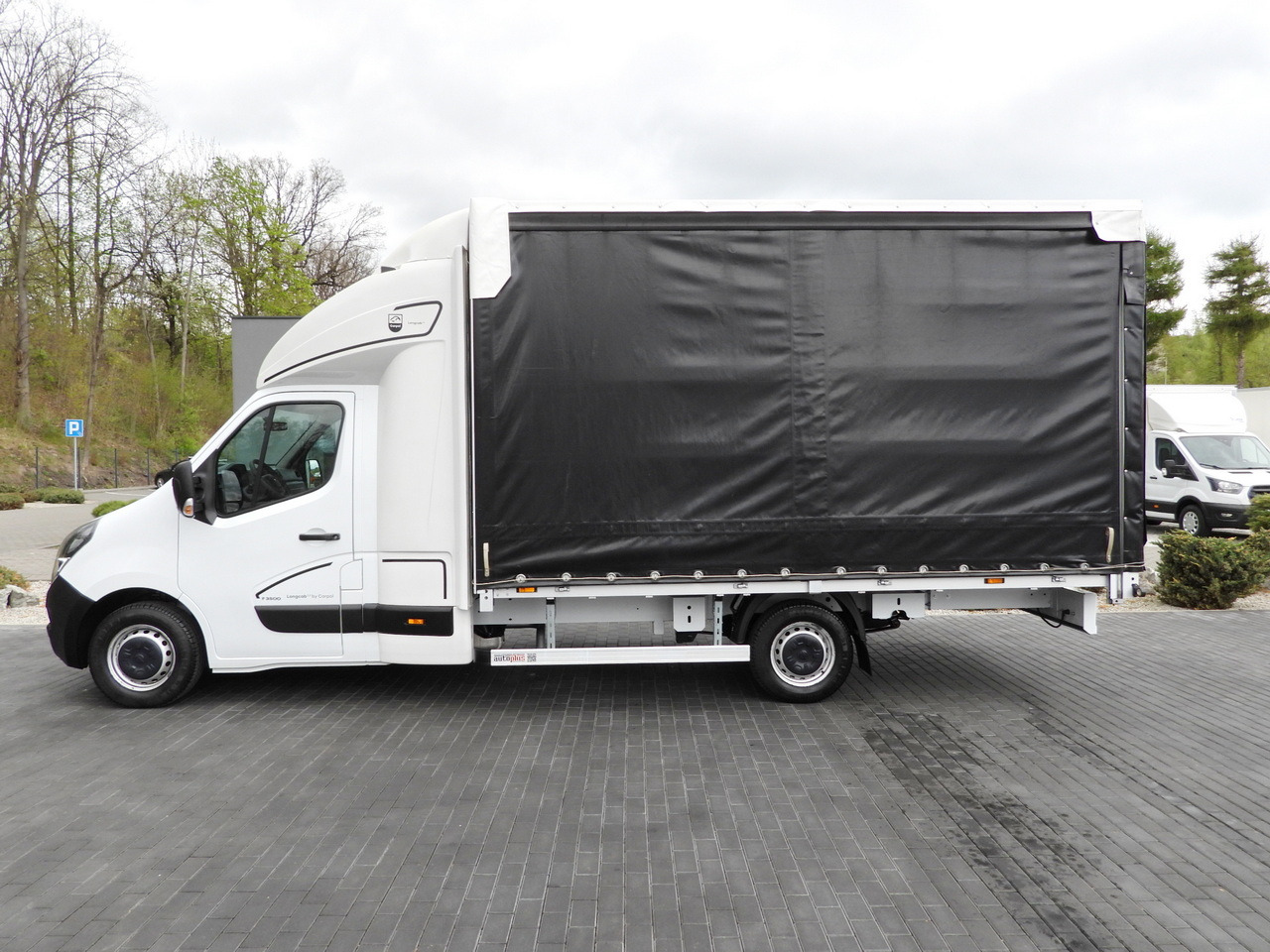 Curtain side van OPEL MOVANO TARPAULIN 10 PALLETS WEBASTO CRUISE CONTROL LED LIGHTS PNEUMATICS AIR CONDITIONING 165HP: picture 8 Curtain side van OPEL MOVANO TARPAULIN 10 PALLETS WEBASTO CRUISE CONTROL LED LIGHTS PNEUMATICS AIR CONDITIONING 165HP: picture 8