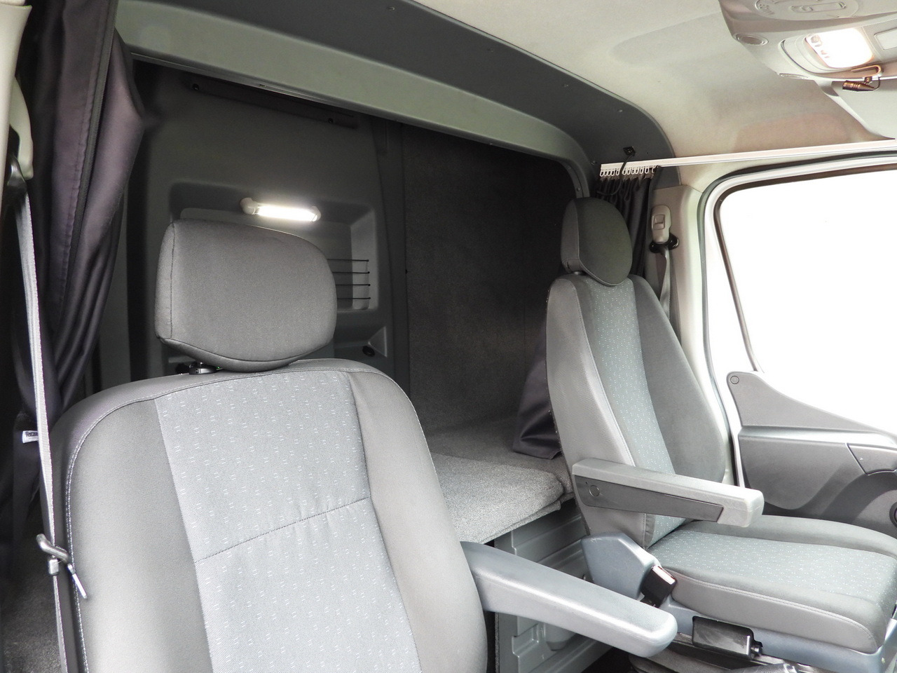 Curtain side van OPEL MOVANO TARPAULIN 10 PALLETS WEBASTO CRUISE CONTROL LED LIGHTS PNEUMATICS AIR CONDITIONING 165HP: picture 41 Curtain side van OPEL MOVANO TARPAULIN 10 PALLETS WEBASTO CRUISE CONTROL LED LIGHTS PNEUMATICS AIR CONDITIONING 165HP: picture 41