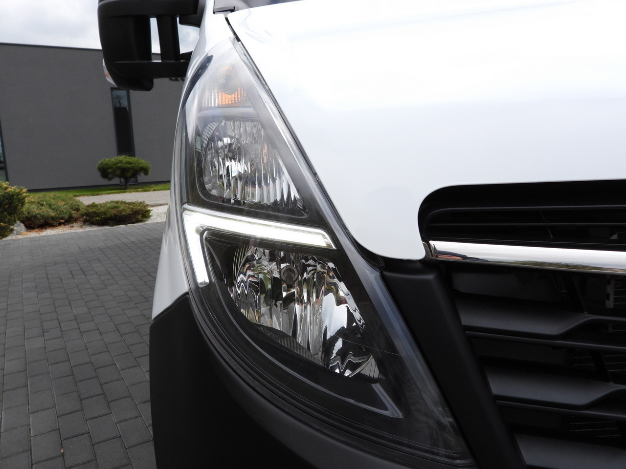 Curtain side van OPEL MOVANO TARPAULIN 10 PALLETS WEBASTO CRUISE CONTROL LED LIGHTS PNEUMATICS AIR CONDITIONING 165HP: picture 21 Curtain side van OPEL MOVANO TARPAULIN 10 PALLETS WEBASTO CRUISE CONTROL LED LIGHTS PNEUMATICS AIR CONDITIONING 165HP: picture 21