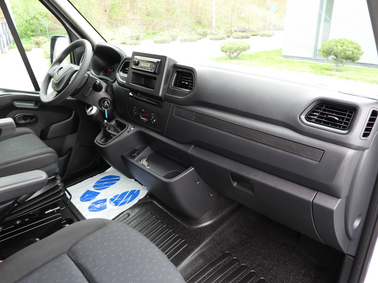 Curtain side van OPEL MOVANO TARPAULIN 10 PALLETS WEBASTO CRUISE CONTROL LED LIGHTS PNEUMATICS AIR CONDITIONING 165HP: picture 39 Curtain side van OPEL MOVANO TARPAULIN 10 PALLETS WEBASTO CRUISE CONTROL LED LIGHTS PNEUMATICS AIR CONDITIONING 165HP: picture 39