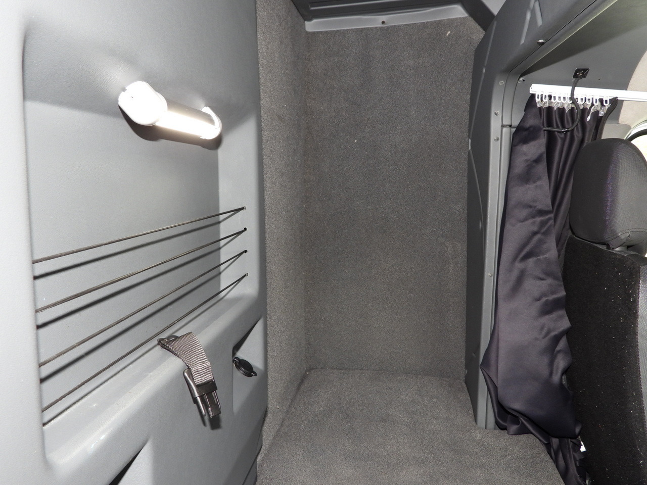 Curtain side van OPEL MOVANO TARPAULIN 10 PALLETS WEBASTO CRUISE CONTROL LED LIGHTS PNEUMATICS AIR CONDITIONING 165HP: picture 42 Curtain side van OPEL MOVANO TARPAULIN 10 PALLETS WEBASTO CRUISE CONTROL LED LIGHTS PNEUMATICS AIR CONDITIONING 165HP: picture 42