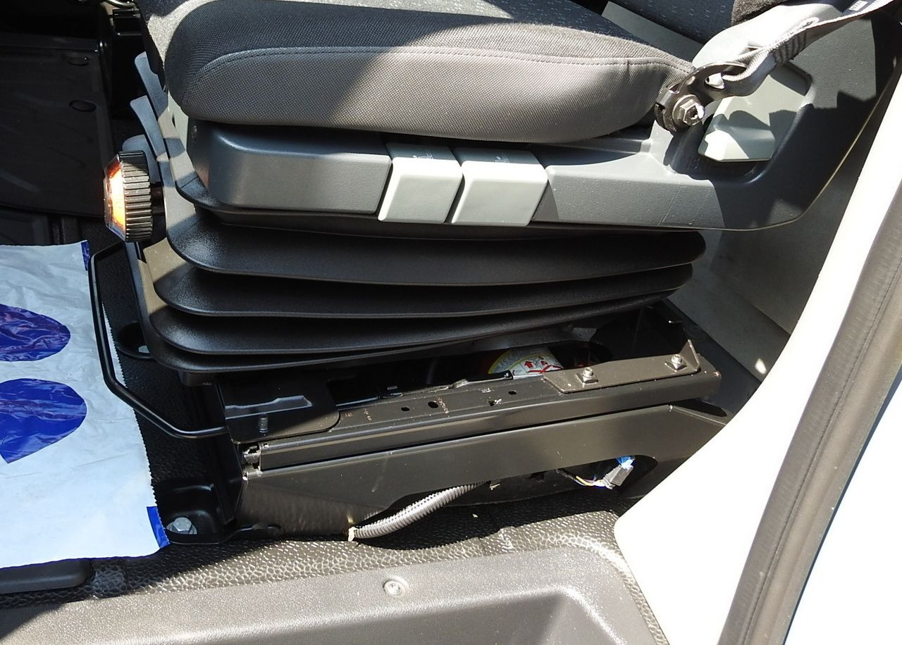 Leasing of OPEL MOVANO  TARPAULIN LIFT 9 PALLETS WEBASTO CRUISE CONTROL NAVIGATION LED LIGHTS PNEUMATICS AIR CONDITIONING  165HP OPEL MOVANO  TARPAULIN LIFT 9 PALLETS WEBASTO CRUISE CONTROL NAVIGATION LED LIGHTS PNEUMATICS AIR CONDITIONING  165HP: picture 33