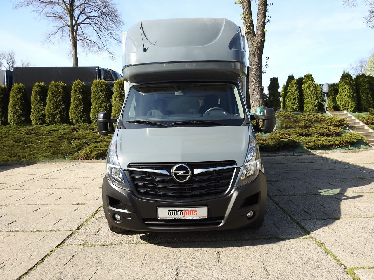Leasing of OPEL MOVANO  TARPAULIN LIFT 9 PALLETS WEBASTO CRUISE CONTROL NAVIGATION LED LIGHTS PNEUMATICS AIR CONDITIONING  165HP OPEL MOVANO  TARPAULIN LIFT 9 PALLETS WEBASTO CRUISE CONTROL NAVIGATION LED LIGHTS PNEUMATICS AIR CONDITIONING  165HP: picture 5