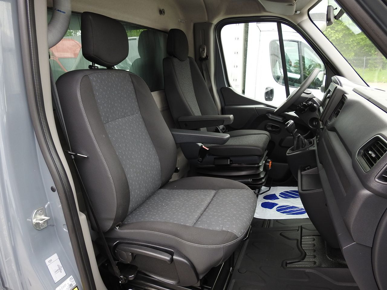 Leasing of OPEL MOVANO  TARPAULIN LIFT 9 PALLETS WEBASTO CRUISE CONTROL NAVIGATION LED LIGHTS PNEUMATICS AIR CONDITIONING  165HP OPEL MOVANO  TARPAULIN LIFT 9 PALLETS WEBASTO CRUISE CONTROL NAVIGATION LED LIGHTS PNEUMATICS AIR CONDITIONING  165HP: picture 41