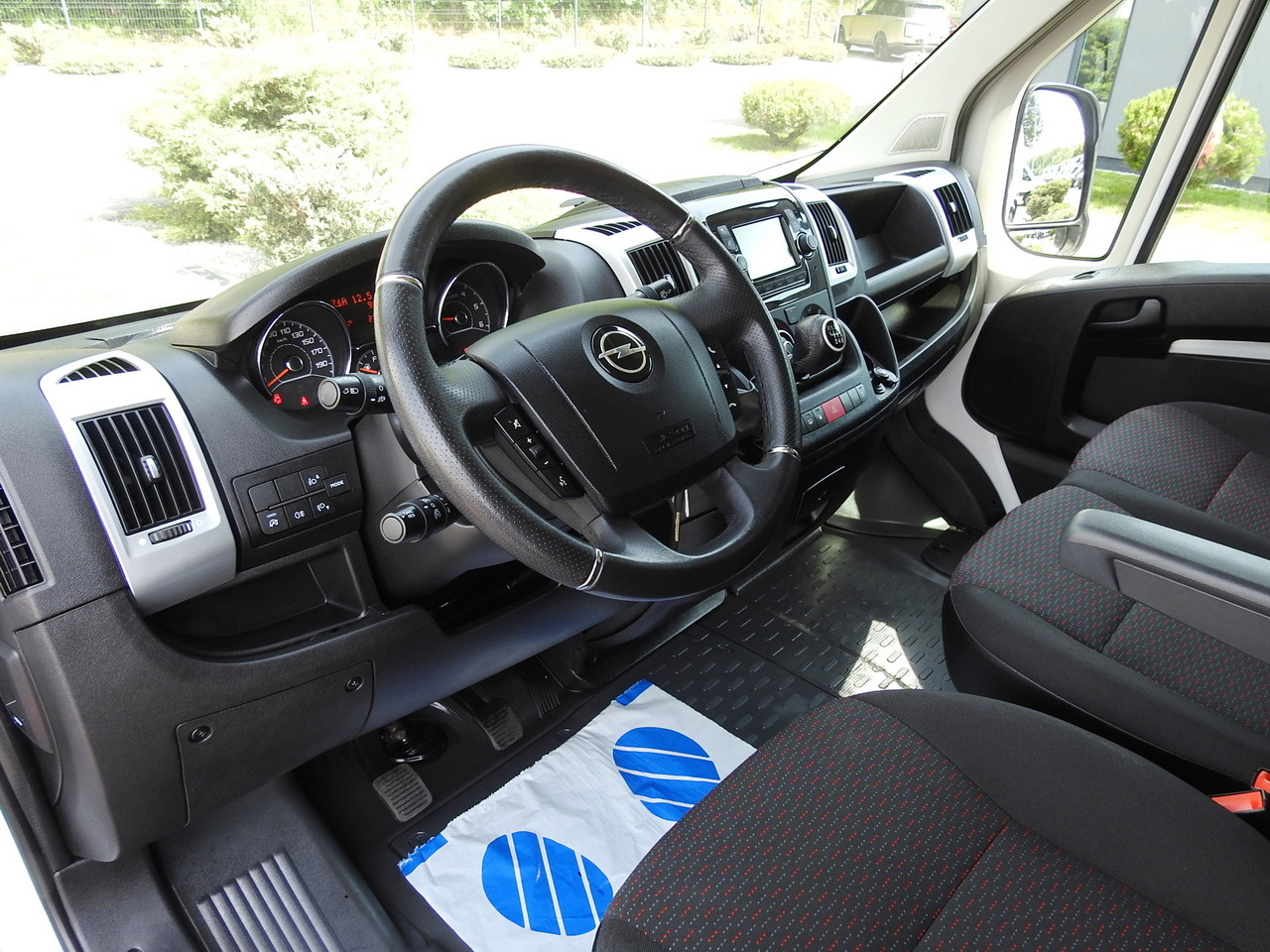 OPEL MOVANO VAN CRUISE CONTROL AIR CONDITIONING 140HP - Panel van: picture 2 OPEL MOVANO VAN CRUISE CONTROL AIR CONDITIONING 140HP - Panel van: picture 2