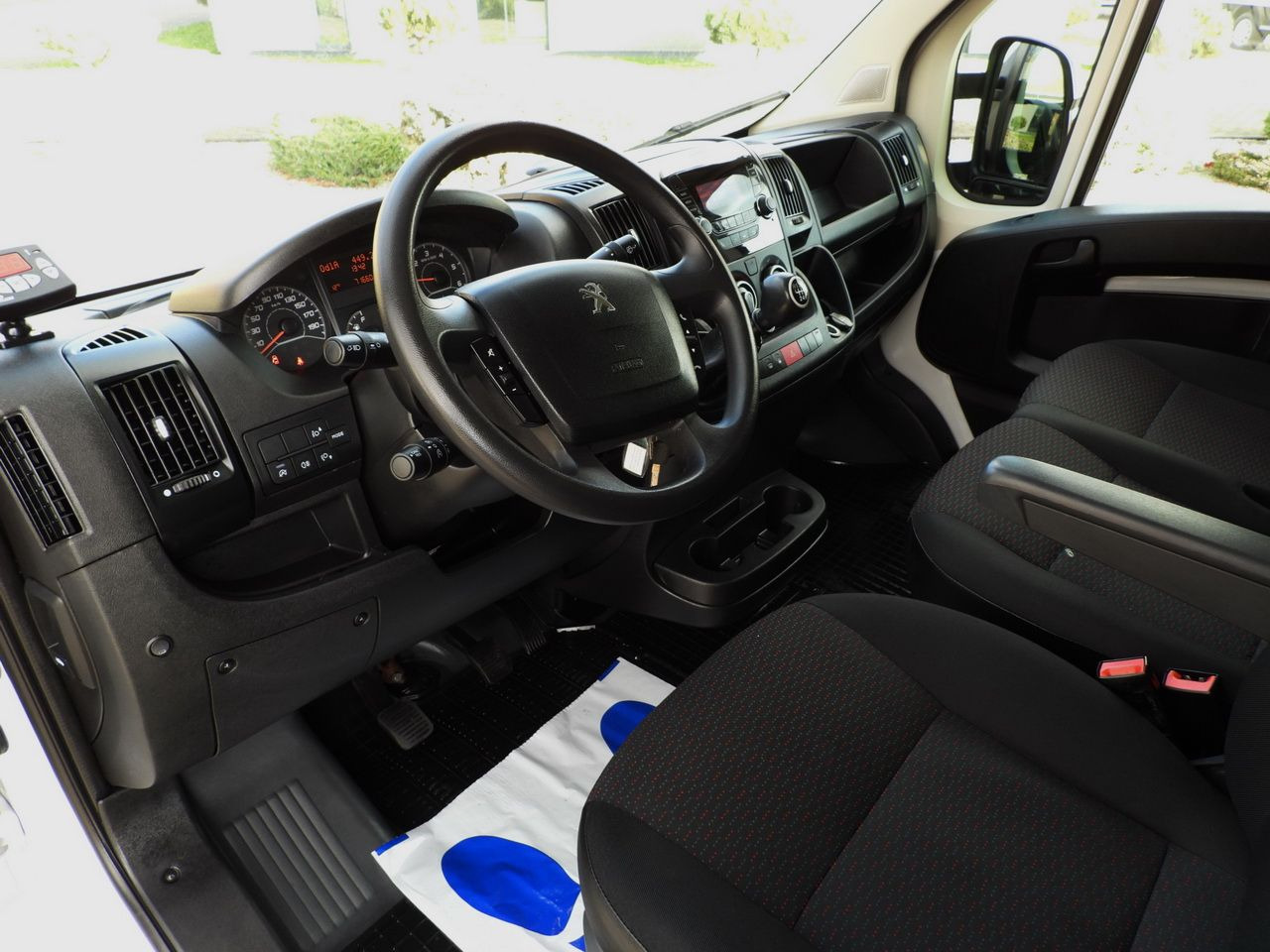 PEUGEOT BOXER REGRIGERATOR BOX 0*C 8 PALLETS CRUISE CONTROL LED LIGHTS AIR CONDITIONING 140HP - Refrigerated van: picture 2 PEUGEOT BOXER REGRIGERATOR BOX 0*C 8 PALLETS CRUISE CONTROL LED LIGHTS AIR CONDITIONING 140HP - Refrigerated van: picture 2