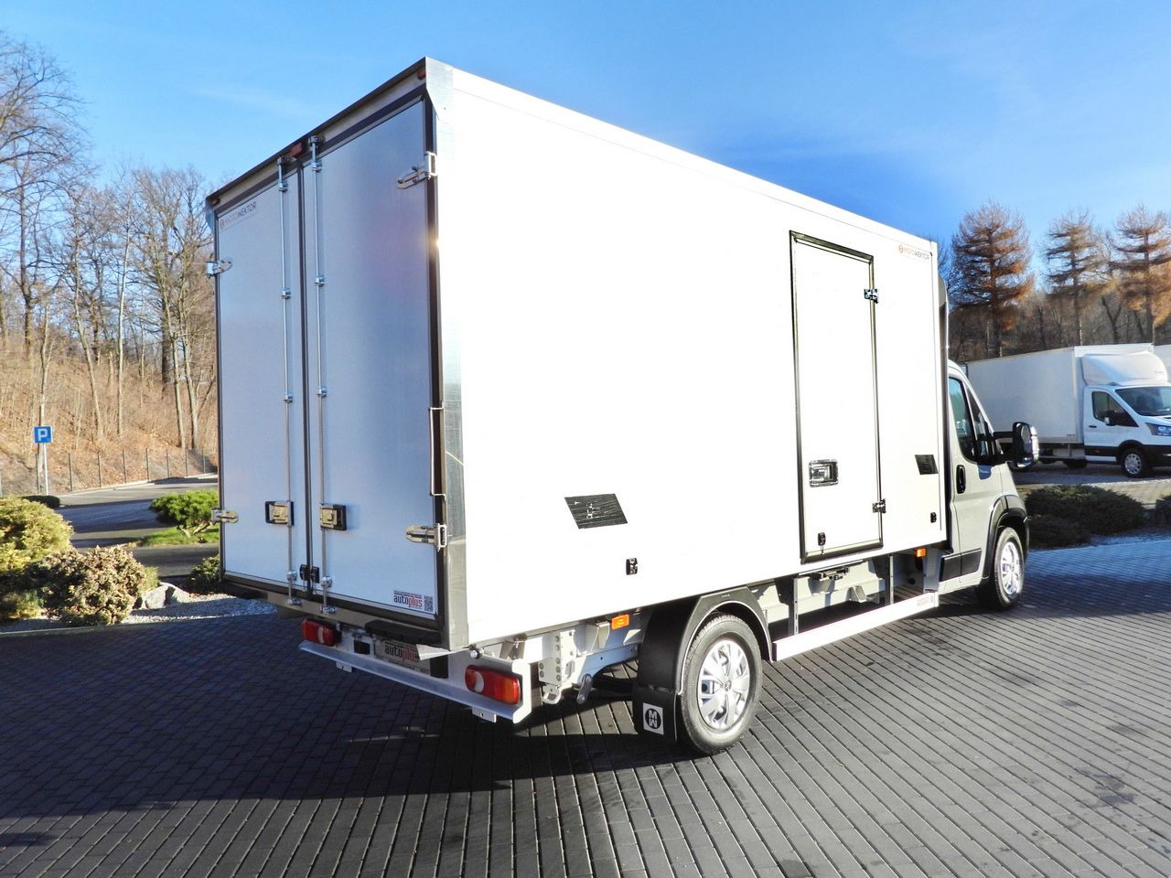 PEUGEOT BOXER REGRIGERATOR BOX 0*C 8 PALLETS CRUISE CONTROL LED LIGHTS AIR CONDITIONING 165HP - Refrigerated van: picture 3 PEUGEOT BOXER REGRIGERATOR BOX 0*C 8 PALLETS CRUISE CONTROL LED LIGHTS AIR CONDITIONING 165HP - Refrigerated van: picture 3