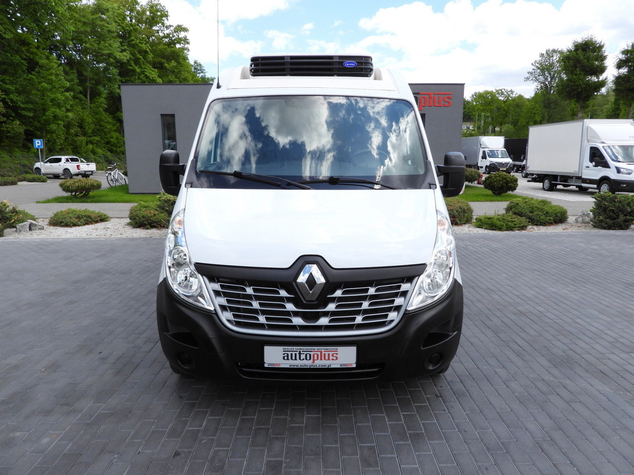 RENAULT MASTER REFRIGERATOR VAN -20*C POWER SUPPLY 230V CRUISE CONTROL AIR CONDITIONING 145HP - Refrigerated van: picture 5 RENAULT MASTER REFRIGERATOR VAN -20*C POWER SUPPLY 230V CRUISE CONTROL AIR CONDITIONING 145HP - Refrigerated van: picture 5