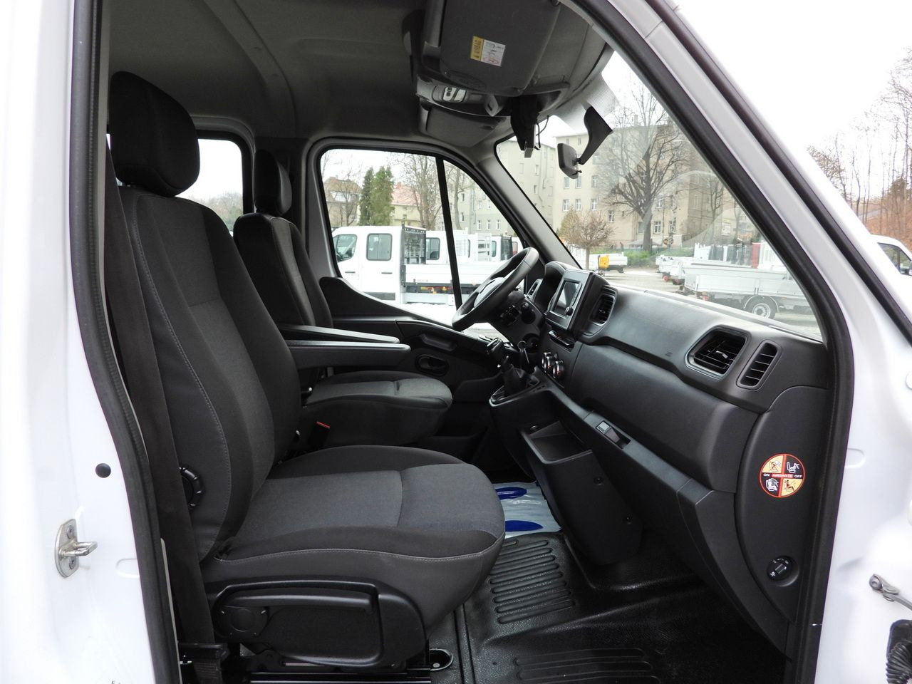 Combi van RENAULT MASTER STAKE BODY DOUBLE CABIN DOKA 6 SEATS CRUISE CONTROL NAVIGATION LED LIGHTS AIR CONDITIONING  150HP: picture 31