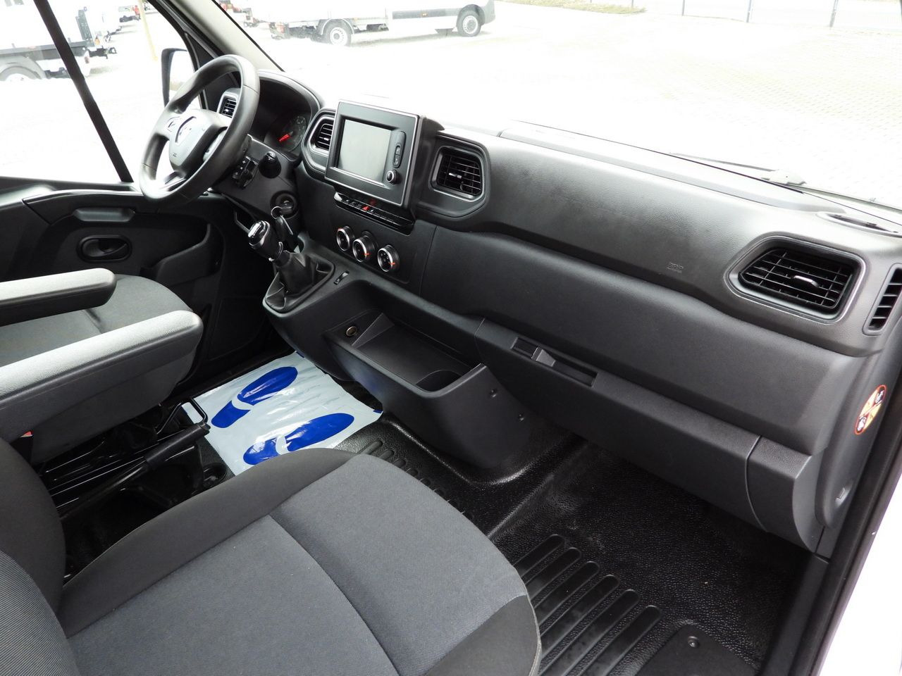 Combi van RENAULT MASTER STAKE BODY DOUBLE CABIN DOKA 6 SEATS CRUISE CONTROL NAVIGATION LED LIGHTS AIR CONDITIONING  150HP: picture 32