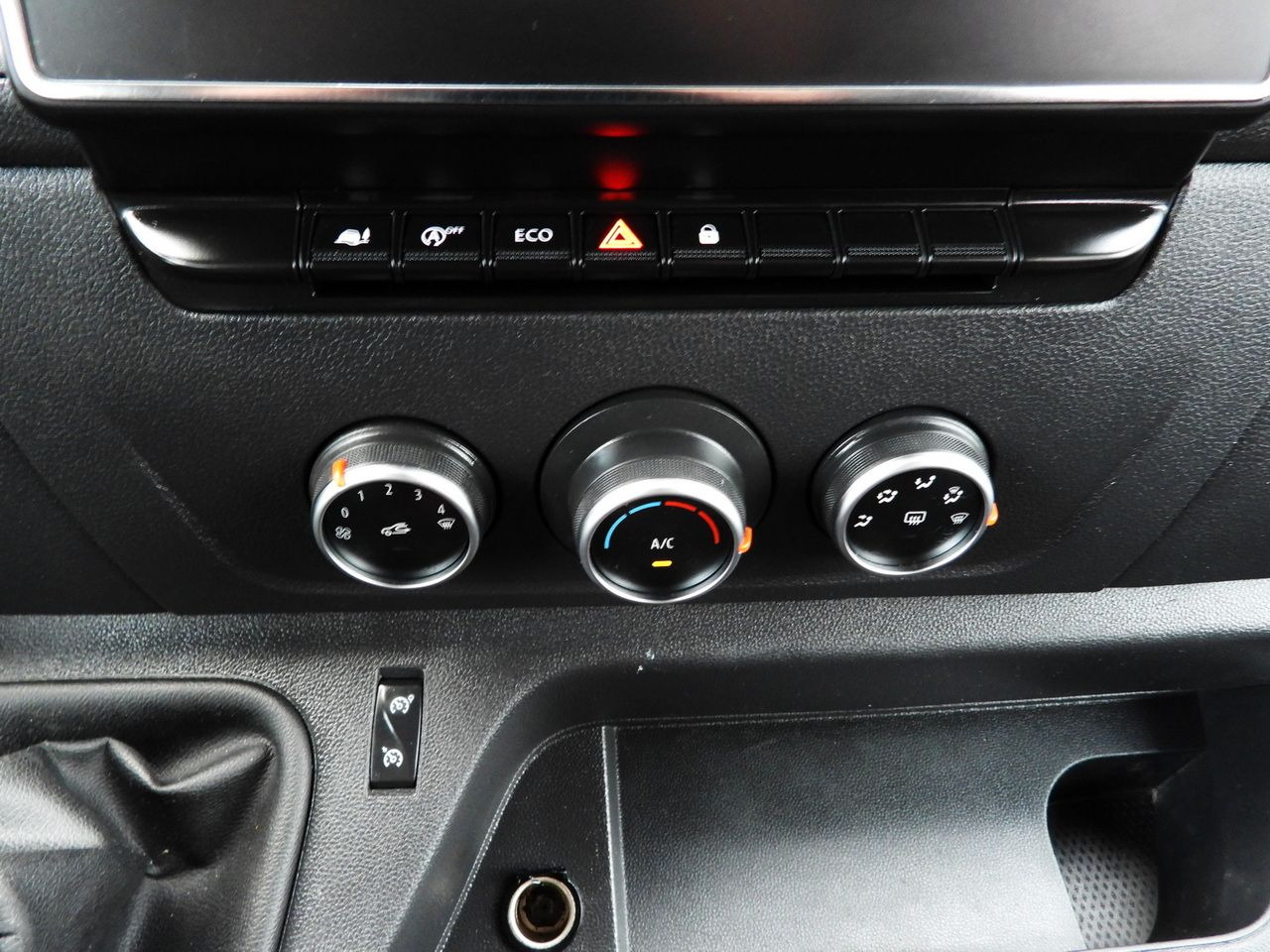 Combi van RENAULT MASTER STAKE BODY DOUBLE CABIN DOKA 6 SEATS CRUISE CONTROL NAVIGATION LED LIGHTS AIR CONDITIONING  150HP: picture 27