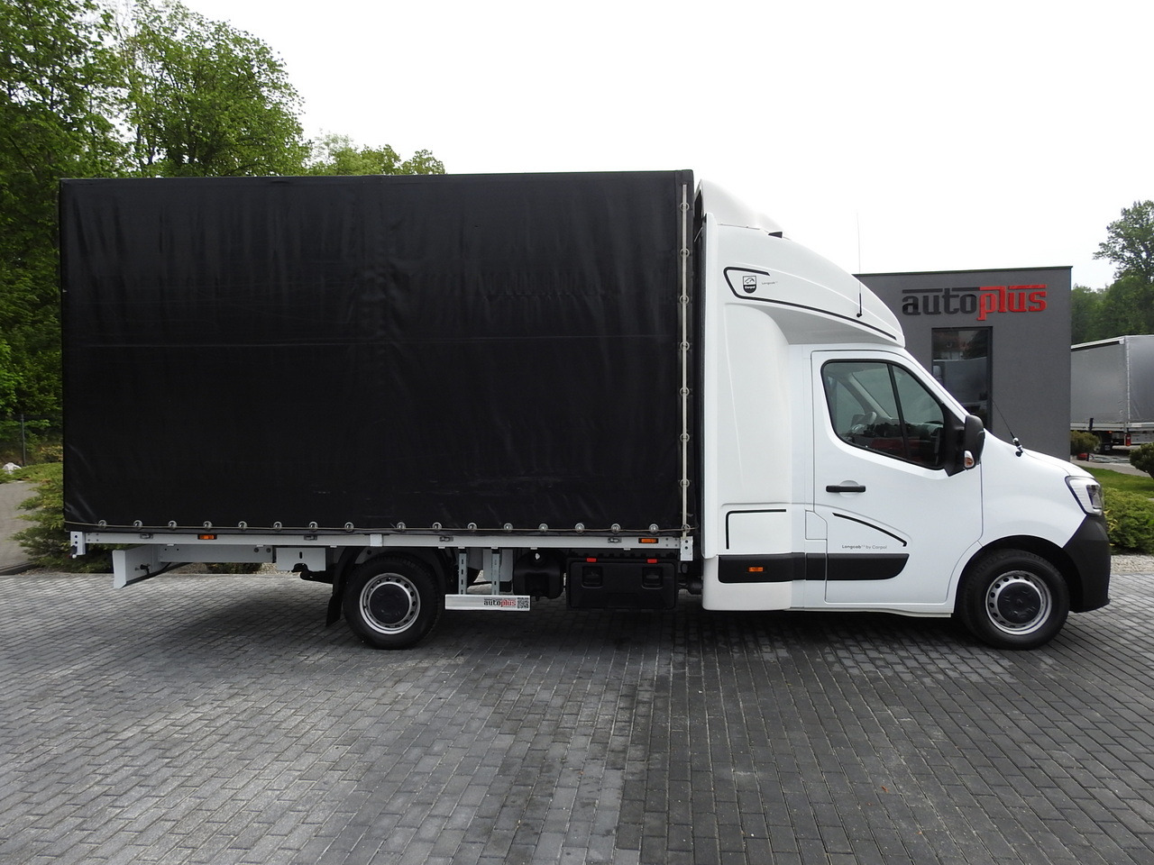 Curtain side van RENAULT MASTER TARPAULIN 10 PALLETS WEBASTO CRUISE CONTROL AIR CONDITIONING LED LIGHTS PNEUMATICS 165HP: picture 7 Curtain side van RENAULT MASTER TARPAULIN 10 PALLETS WEBASTO CRUISE CONTROL AIR CONDITIONING LED LIGHTS PNEUMATICS 165HP: picture 7