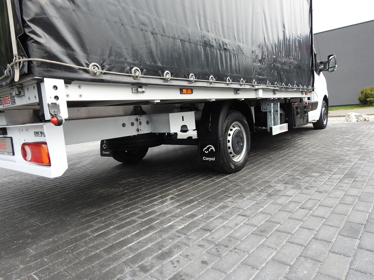 Curtain side van RENAULT MASTER TARPAULIN 10 PALLETS WEBASTO CRUISE CONTROL AIR CONDITIONING LED LIGHTS PNEUMATICS 165HP: picture 17 Curtain side van RENAULT MASTER TARPAULIN 10 PALLETS WEBASTO CRUISE CONTROL AIR CONDITIONING LED LIGHTS PNEUMATICS 165HP: picture 17