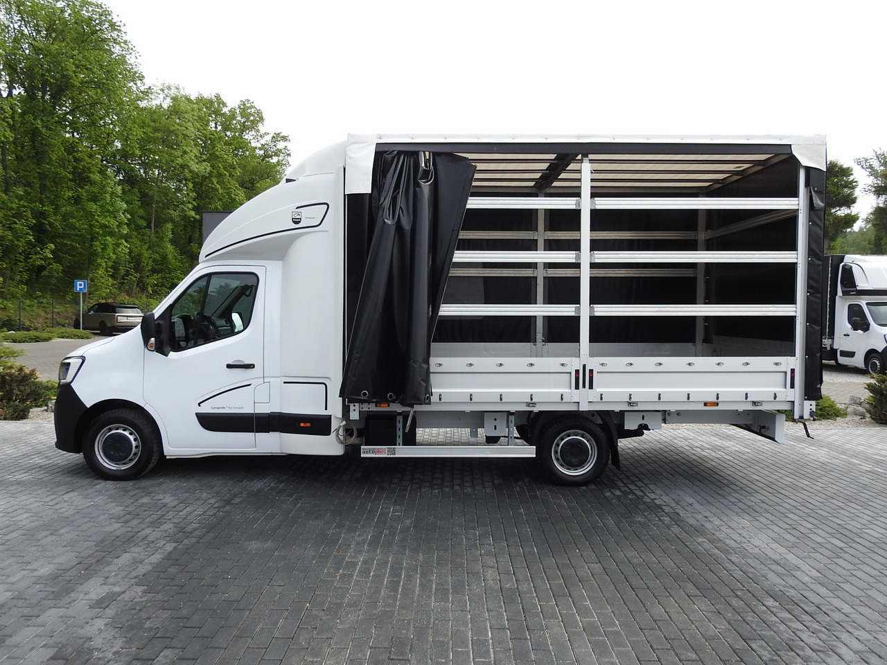 Curtain side van RENAULT MASTER TARPAULIN 10 PALLETS WEBASTO CRUISE CONTROL AIR CONDITIONING LED LIGHTS PNEUMATICS 165HP: picture 8 Curtain side van RENAULT MASTER TARPAULIN 10 PALLETS WEBASTO CRUISE CONTROL AIR CONDITIONING LED LIGHTS PNEUMATICS 165HP: picture 8