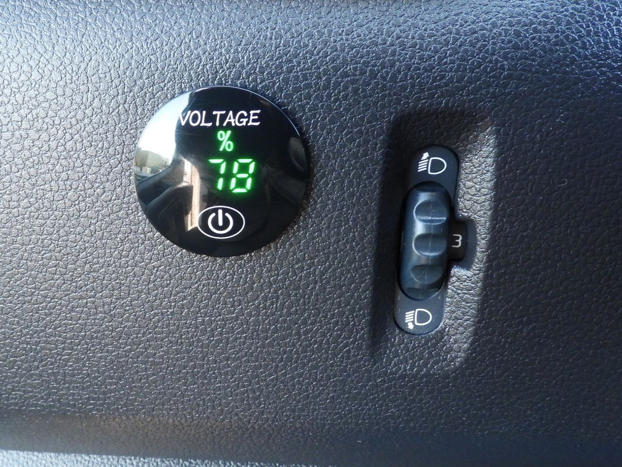 Curtain side van RENAULT MASTER TARPAULIN 10 PALLETS WEBASTO CRUISE CONTROL LED LIGHTS PNEUMATICS AIR CONDITIONING 165HP: picture 30 Curtain side van RENAULT MASTER TARPAULIN 10 PALLETS WEBASTO CRUISE CONTROL LED LIGHTS PNEUMATICS AIR CONDITIONING 165HP: picture 30