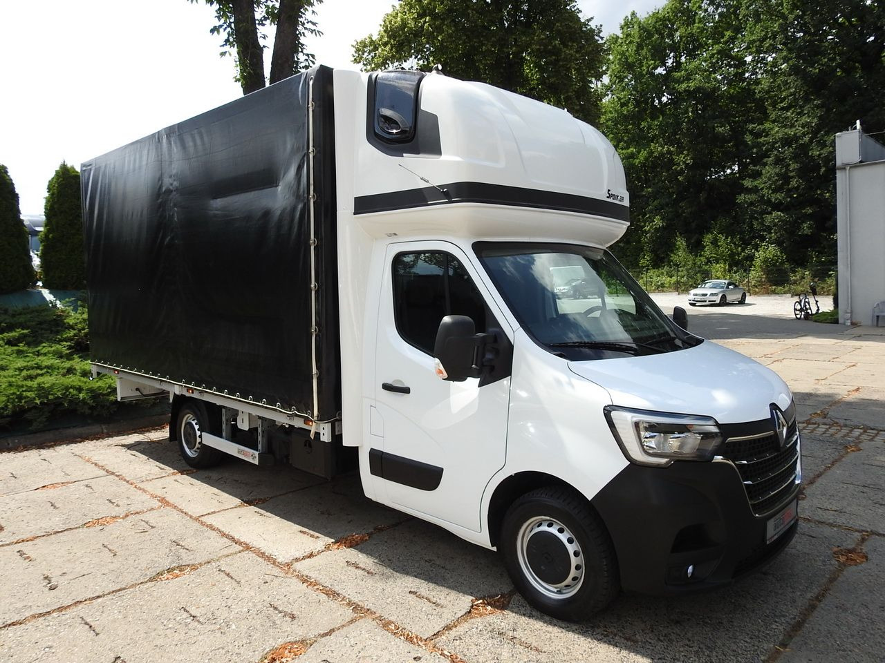 RENAULT MASTER TARPAULIN 10 PALLETS WEBASTO CRUISE CONTROL LED LIGHTS PNEUMATICS AIR CONDITIONING 165HP - Curtain side van: picture 4 RENAULT MASTER TARPAULIN 10 PALLETS WEBASTO CRUISE CONTROL LED LIGHTS PNEUMATICS AIR CONDITIONING 165HP - Curtain side van: picture 4