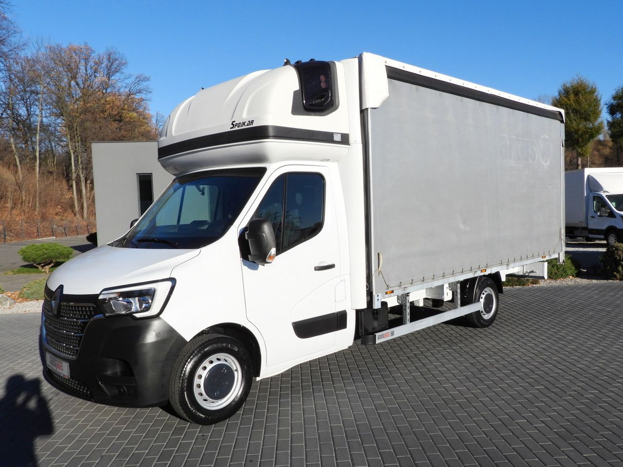 Curtain side van RENAULT MASTER TARPAULIN 10 PALLETS WEBASTO CRUISE CONTROL LED LIGHTS PNEUMATICS AIR CONDITIONING 165HP: picture 18 Curtain side van RENAULT MASTER TARPAULIN 10 PALLETS WEBASTO CRUISE CONTROL LED LIGHTS PNEUMATICS AIR CONDITIONING 165HP: picture 18